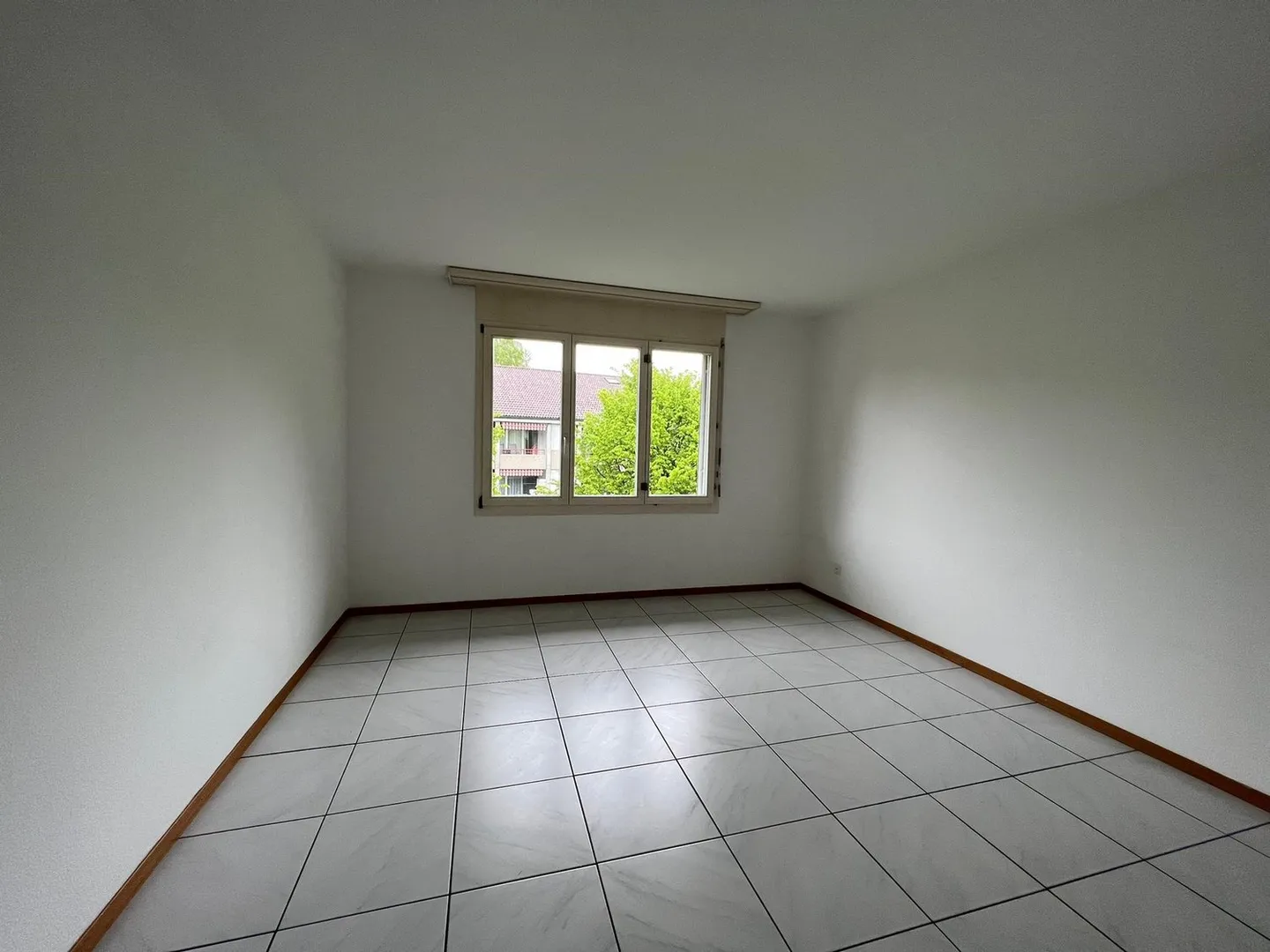 Beautiful 3.5 Room Apartment with Balcony and New Kitchen - Photo 10 of 11