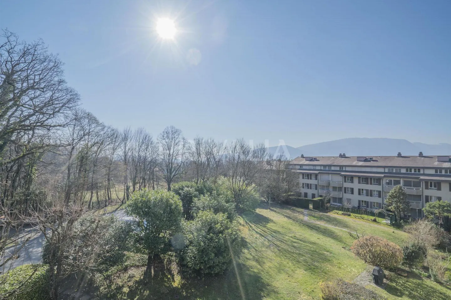 Magnifique appartement traversant avec 2 balcons et vue dégagée - Foto 8 di 9