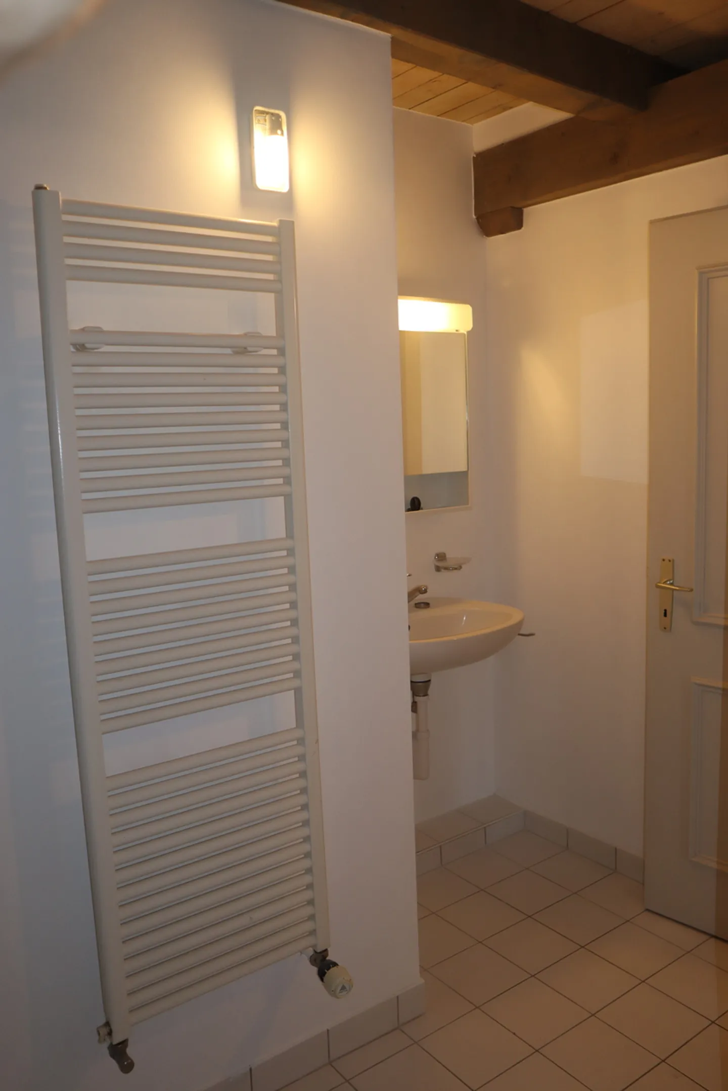 Charming 5.5-room apartment with mezzanine in the heart of Cossonay - Photo 11 of 11