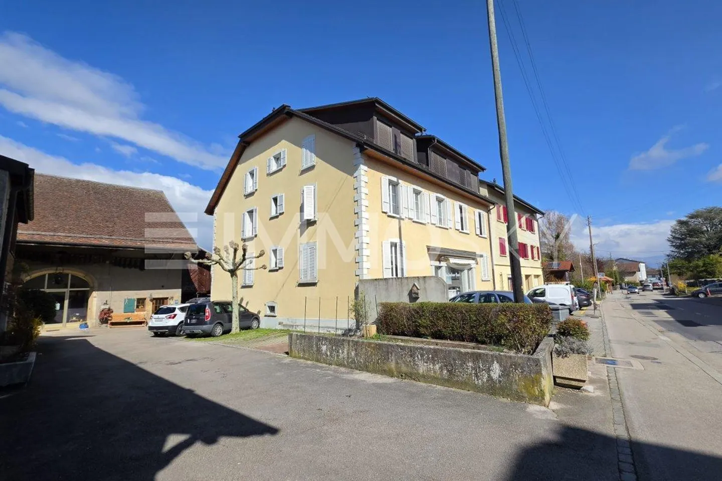 ZU SPÄT, SCHON RESERVIERT Gebäude im Herzen von Chavornay (Rendite ca. 4,3 %) - Foto 1 von 5