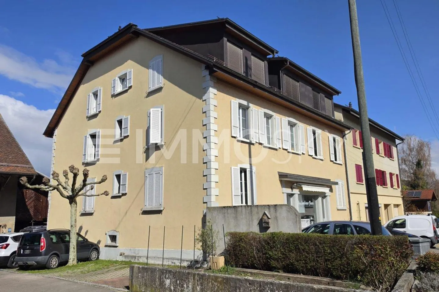 ZU SPÄT, SCHON RESERVIERT Gebäude im Herzen von Chavornay (Rendite ca. 4,3 %) - Foto 2 von 5
