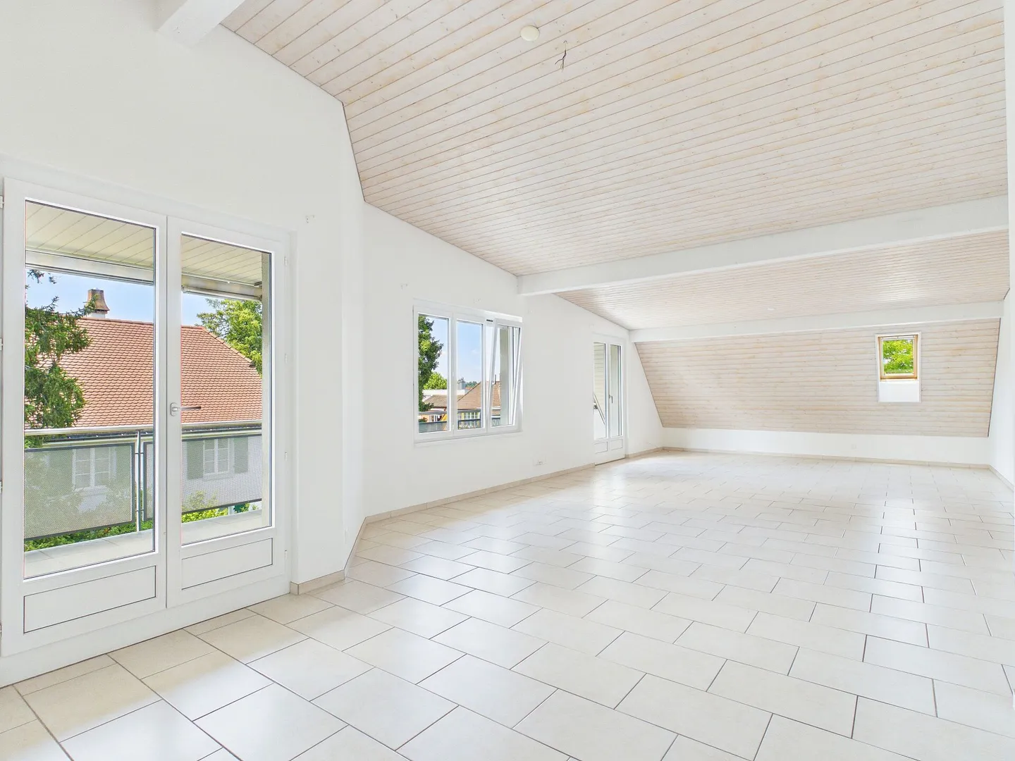 Penthouse spacieux avec grand balcon - Photo 1 sur 14