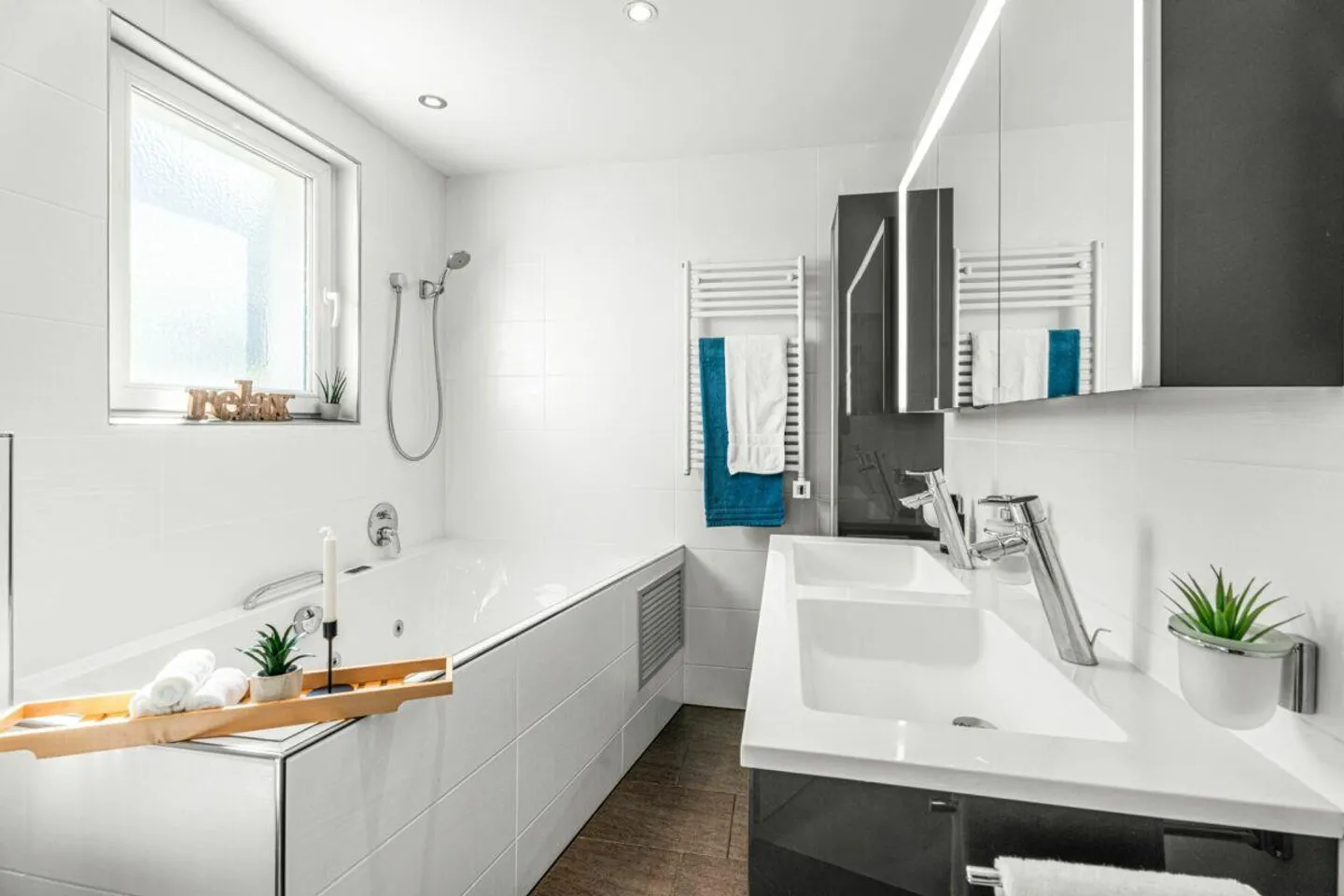 Newly built 5.5-room semi-detached single-family house in a prime location - Photo 6 of 13