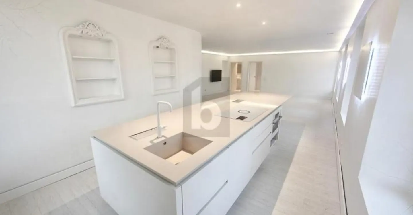 AUTHENTISCHER CHARME UND UNVERBAUTE AUSSICHT! - Foto 3 von 6