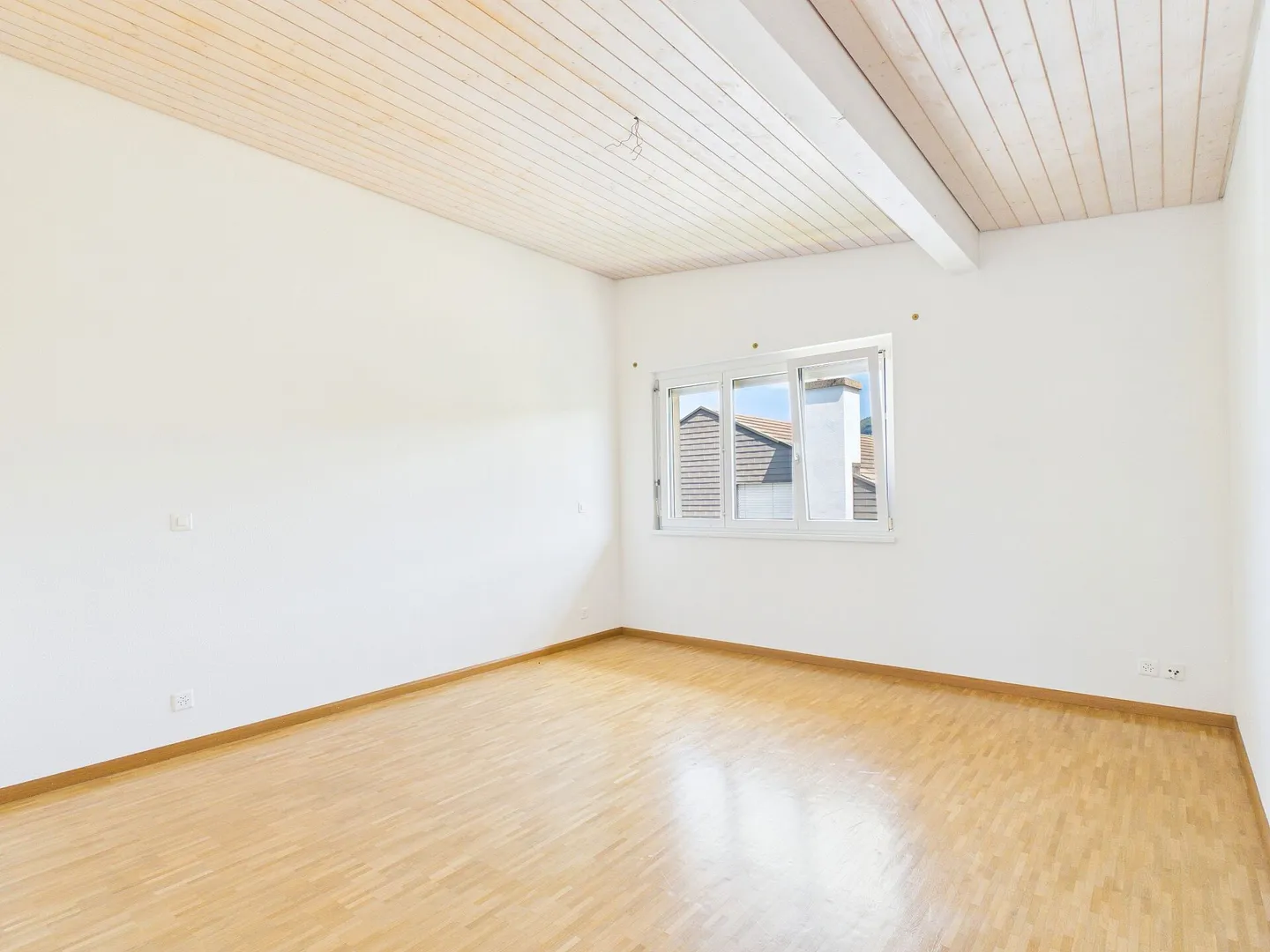 Penthouse spacieux avec grand balcon - Photo 5 sur 14