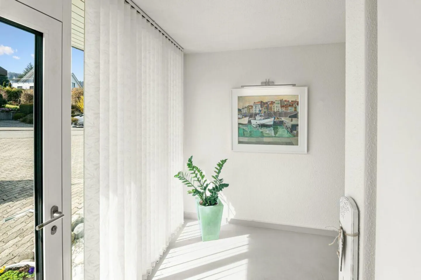 Newly built 5.5-room semi-detached single-family house in a prime location - Photo 11 of 13