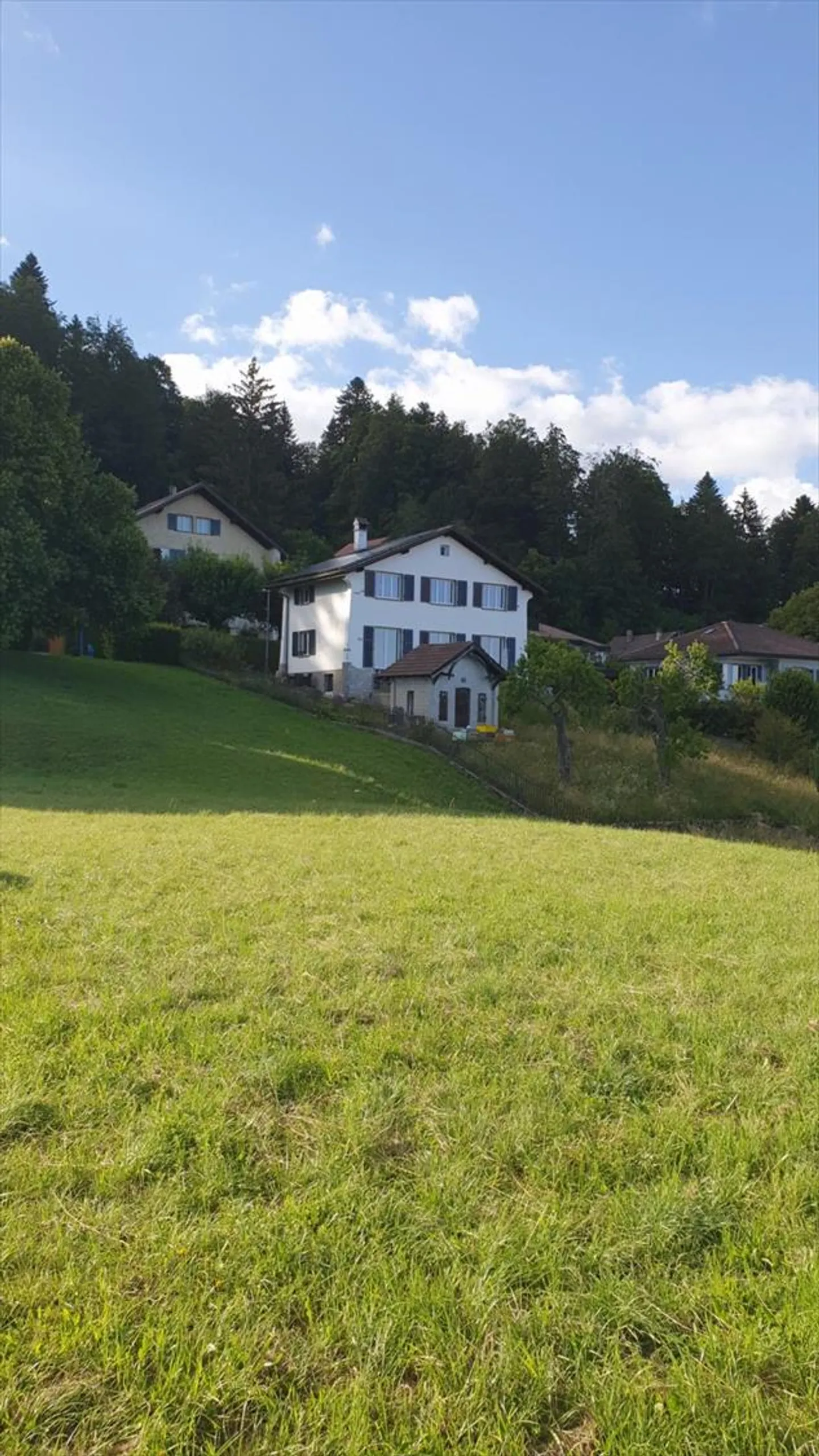 Exceptional villa with panoramic view and garden - Photo 1 of 6