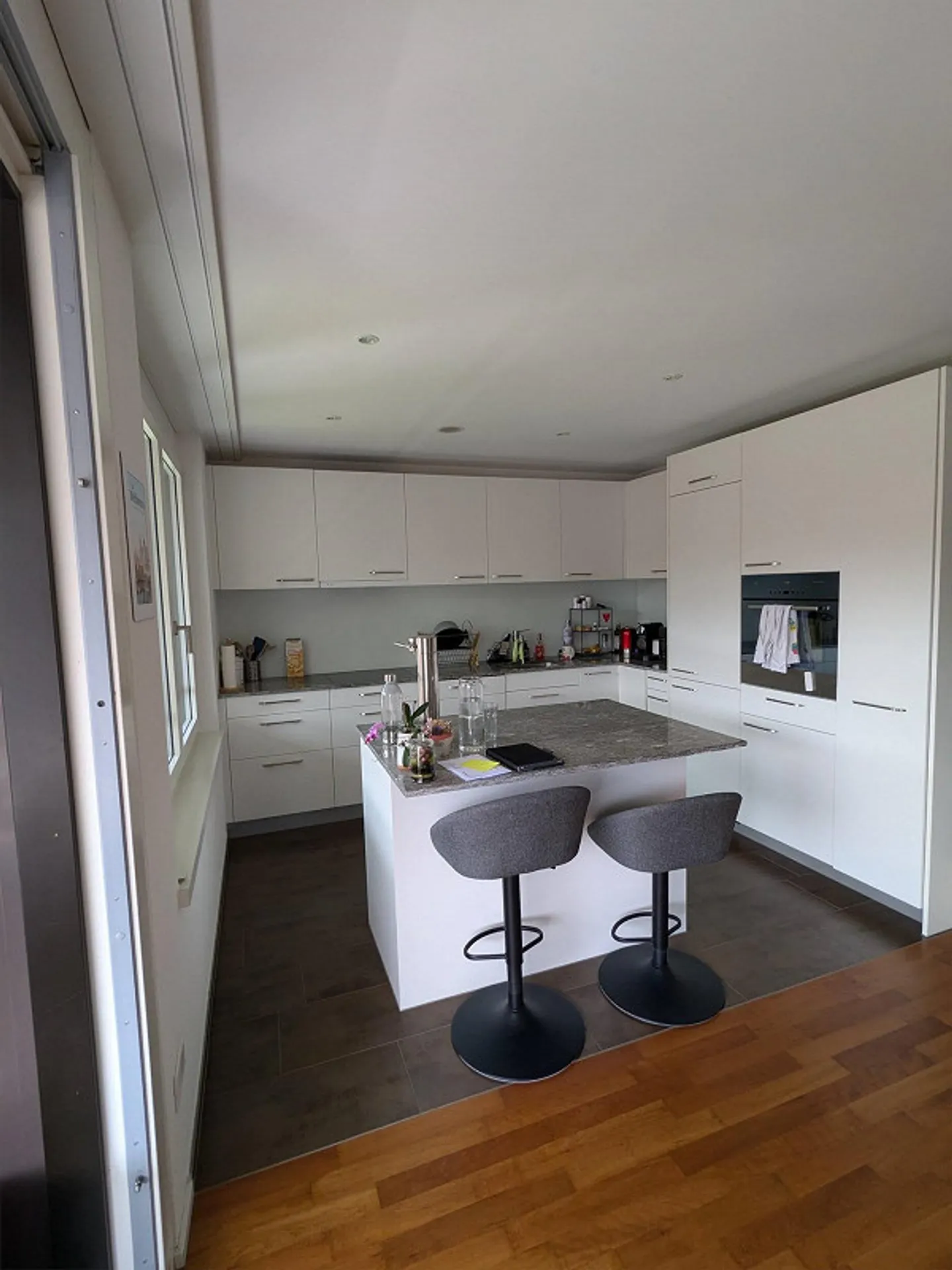 Ampio appartamento nuovo in affitto in una posizione tranquilla - Foto 4 di 7