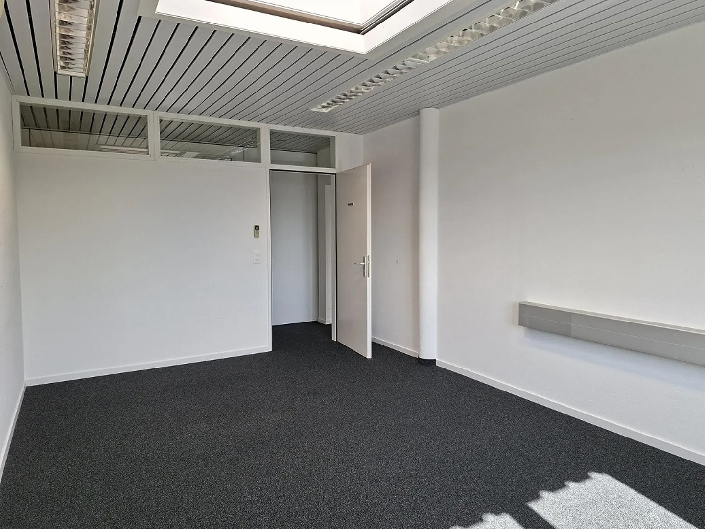 Office / Commercial Space in the East of Weinfelden - Photo 7 of 12