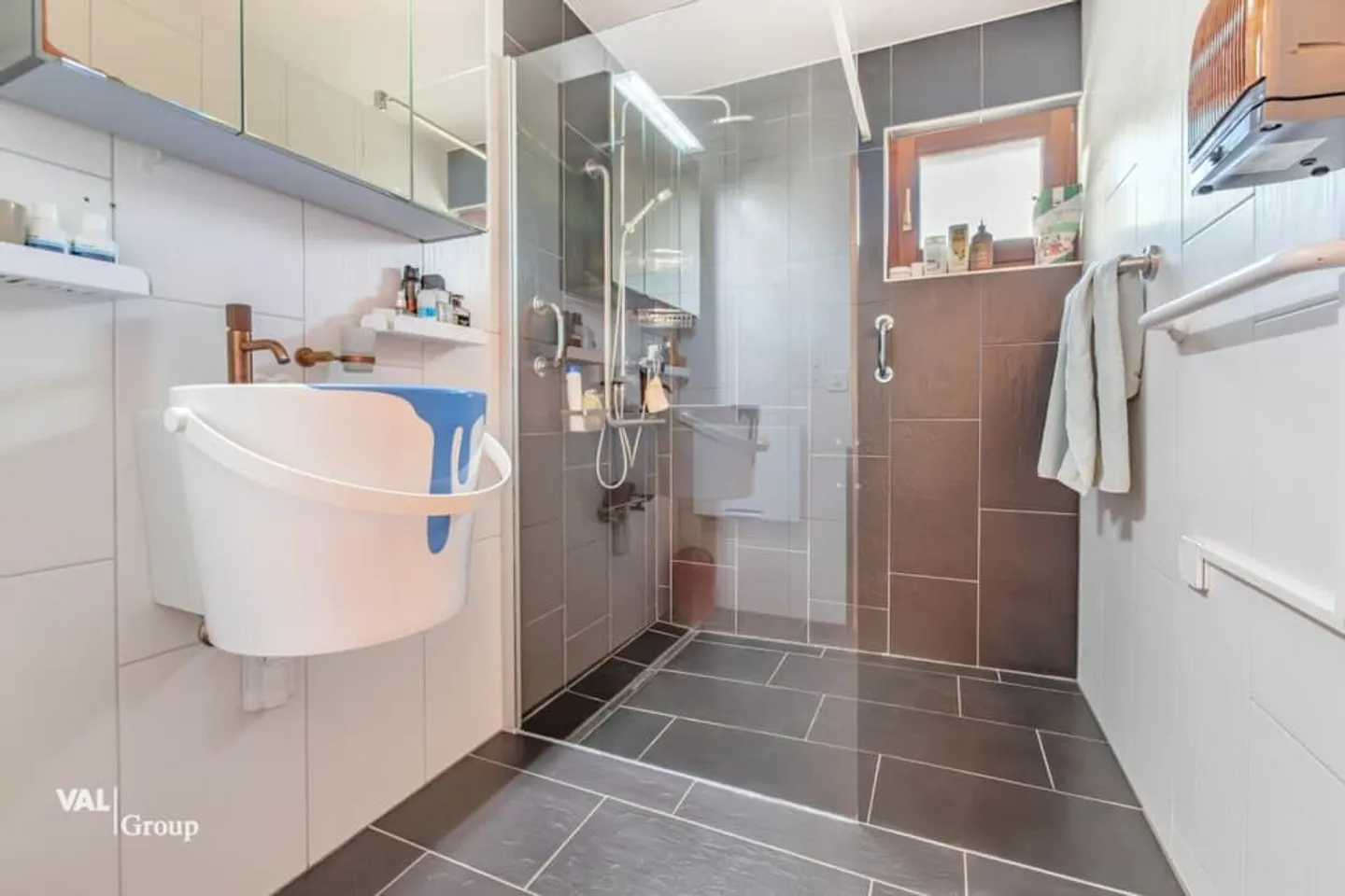 Villa d'architecte avec vue sur les Alpes - Photo 11 sur 13