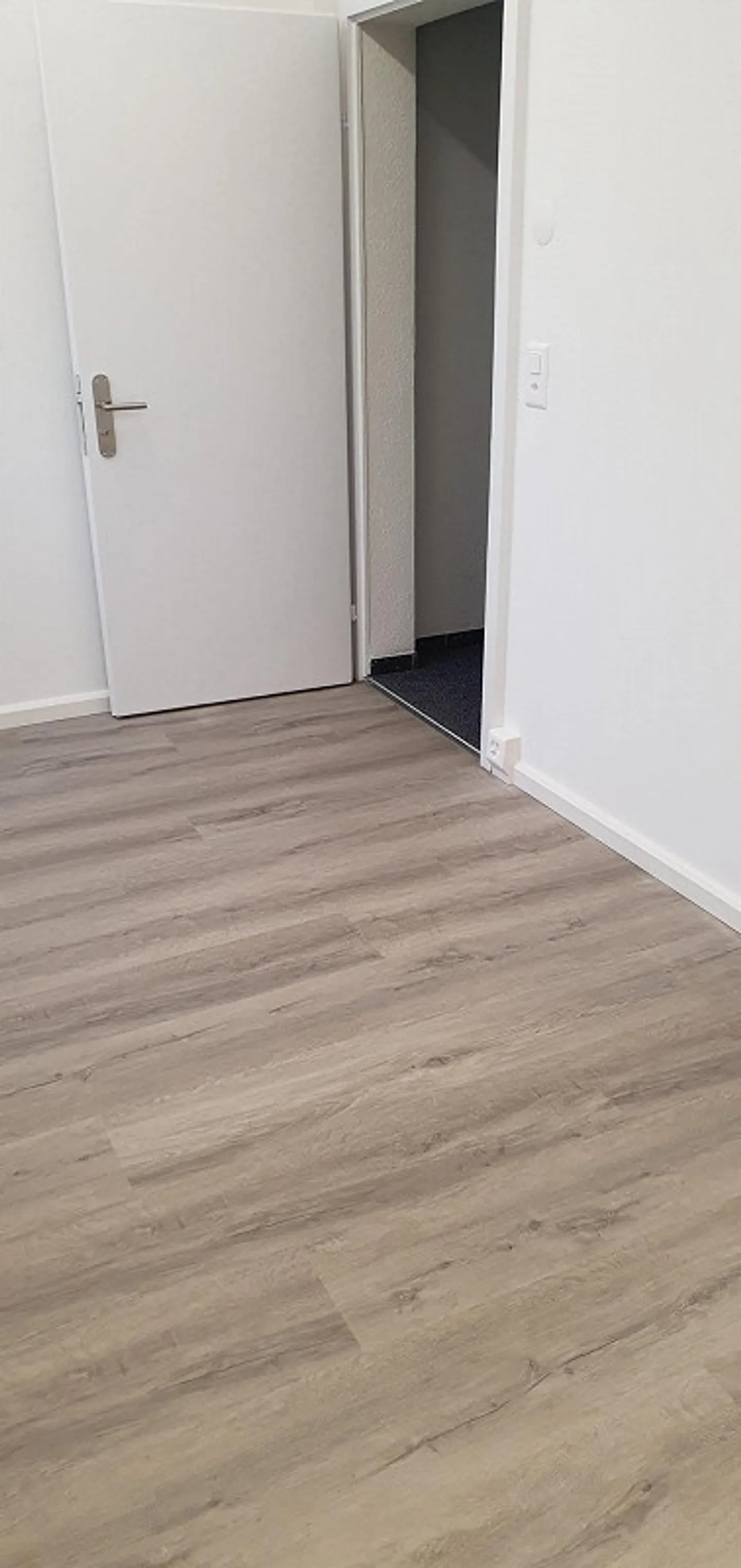 Renovierter Büroraum in ruhiger Lage - Foto 3 von 4