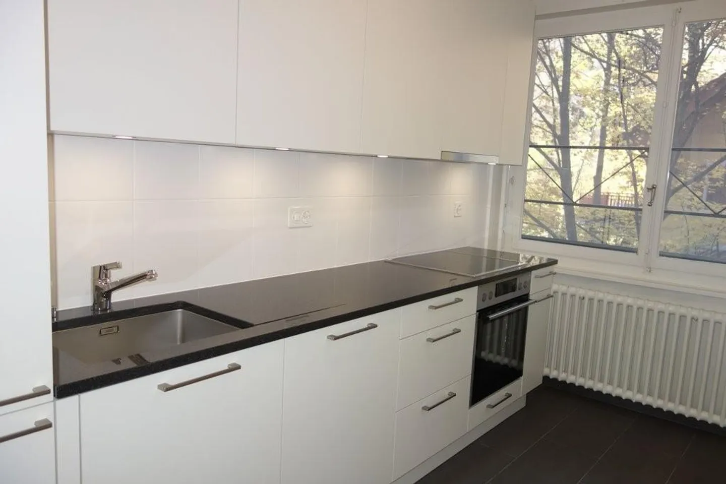 Charmante Wohnung in Eaux-Vives - Foto 3 von 9