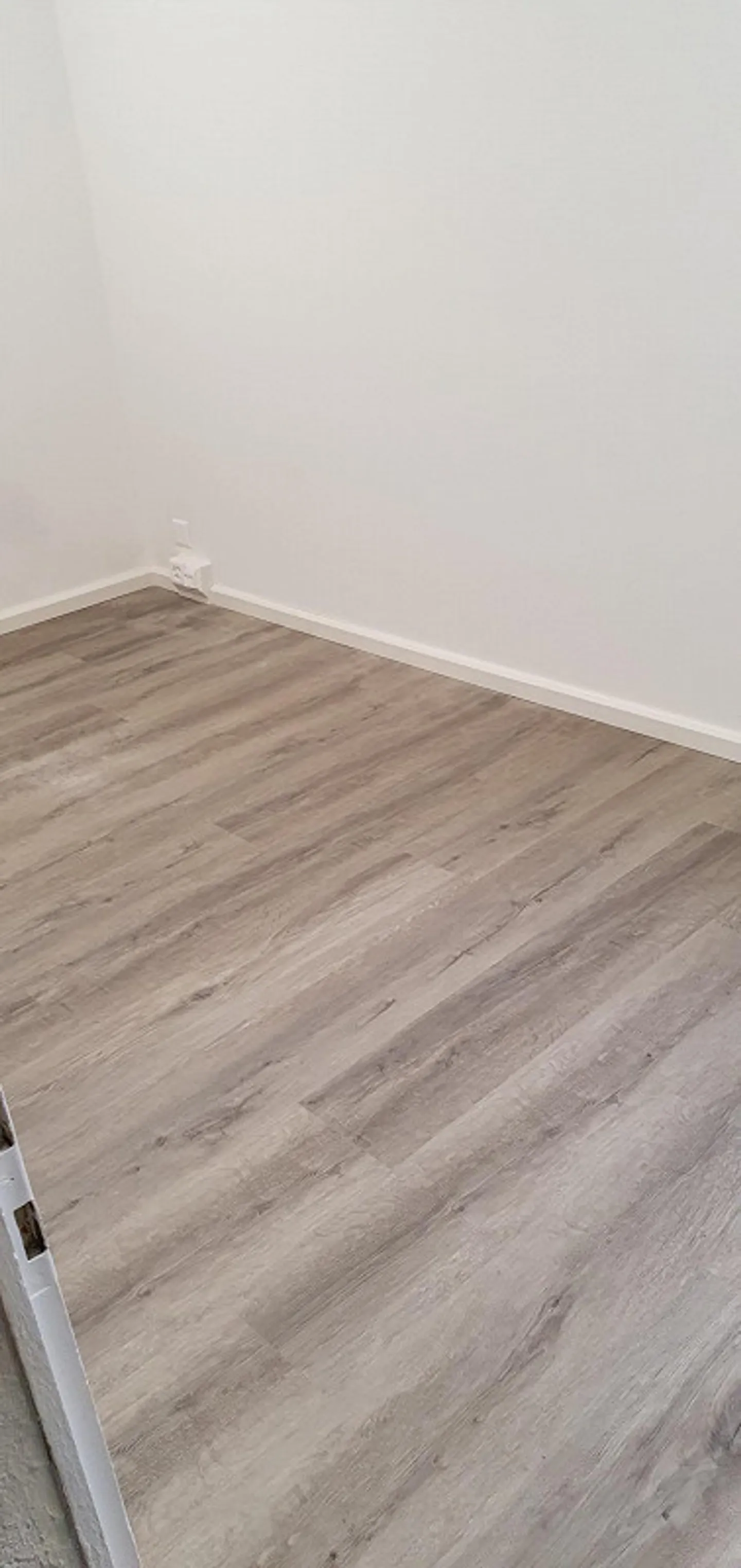 Renovierter Büroraum in ruhiger Lage - Foto 2 von 4