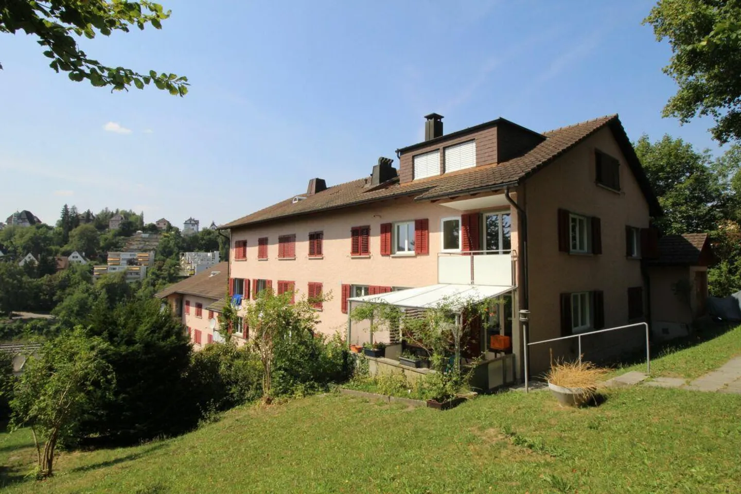 Incantevole appartamento di 4,5 locali vicino alla città - Foto 1 di 8