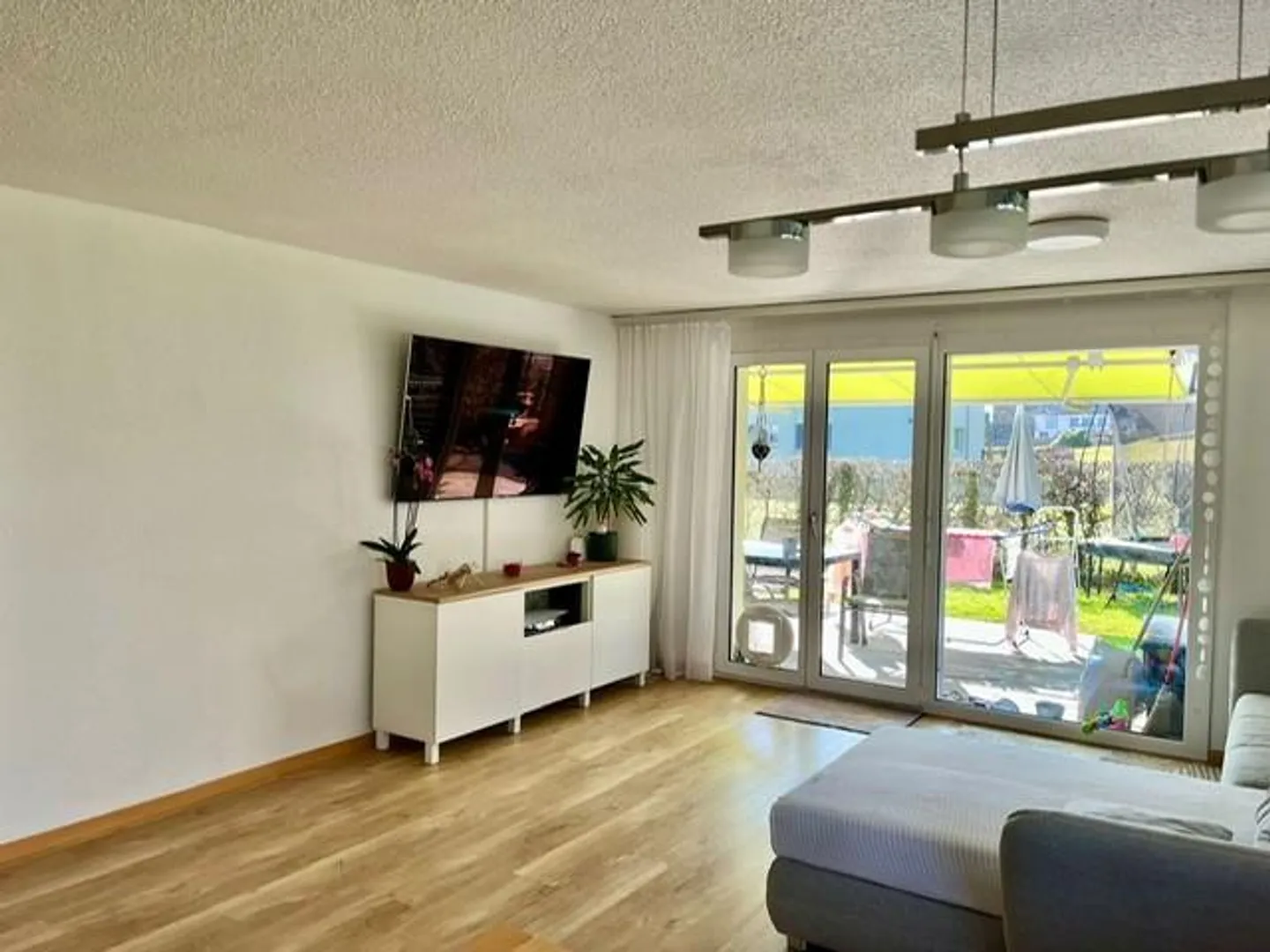 Grosszügige 4.5 Sitzplatzwohnung an ruhiger Lage zu vermieten - Foto 1 di 10