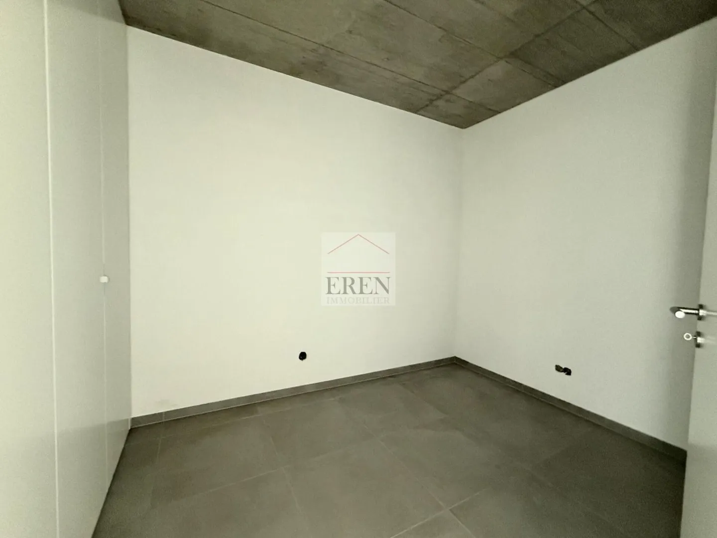 Magnificent and bright penthouse 3.5 / 4 rooms with glazed facade and panoramic southeast balcony-terrace - Photo 8 of 10