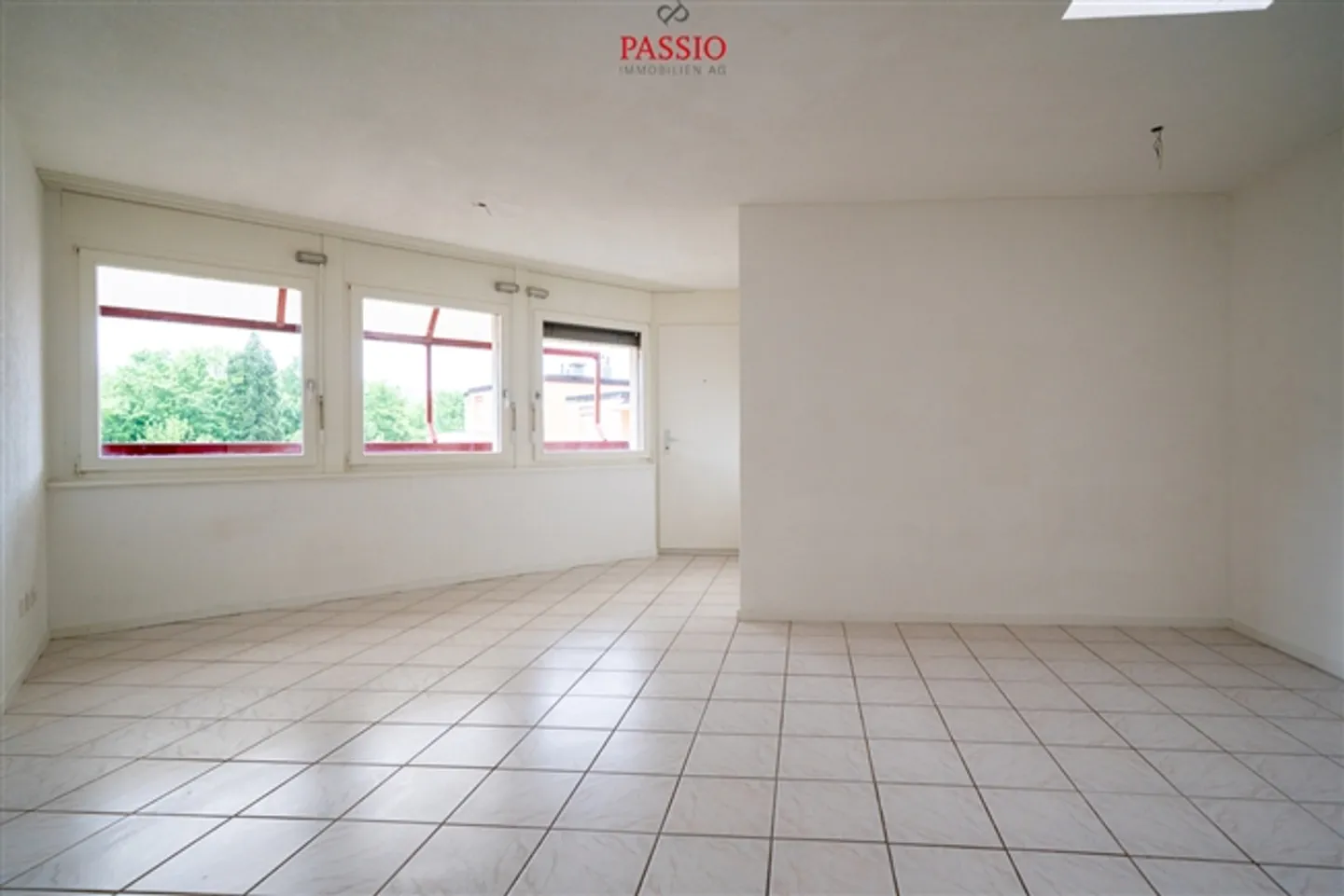 «Helle 4.5-Zimmer-Wohnung mit Balkon an ruhiger Lage nahe Zürich» - Foto 12 von 19