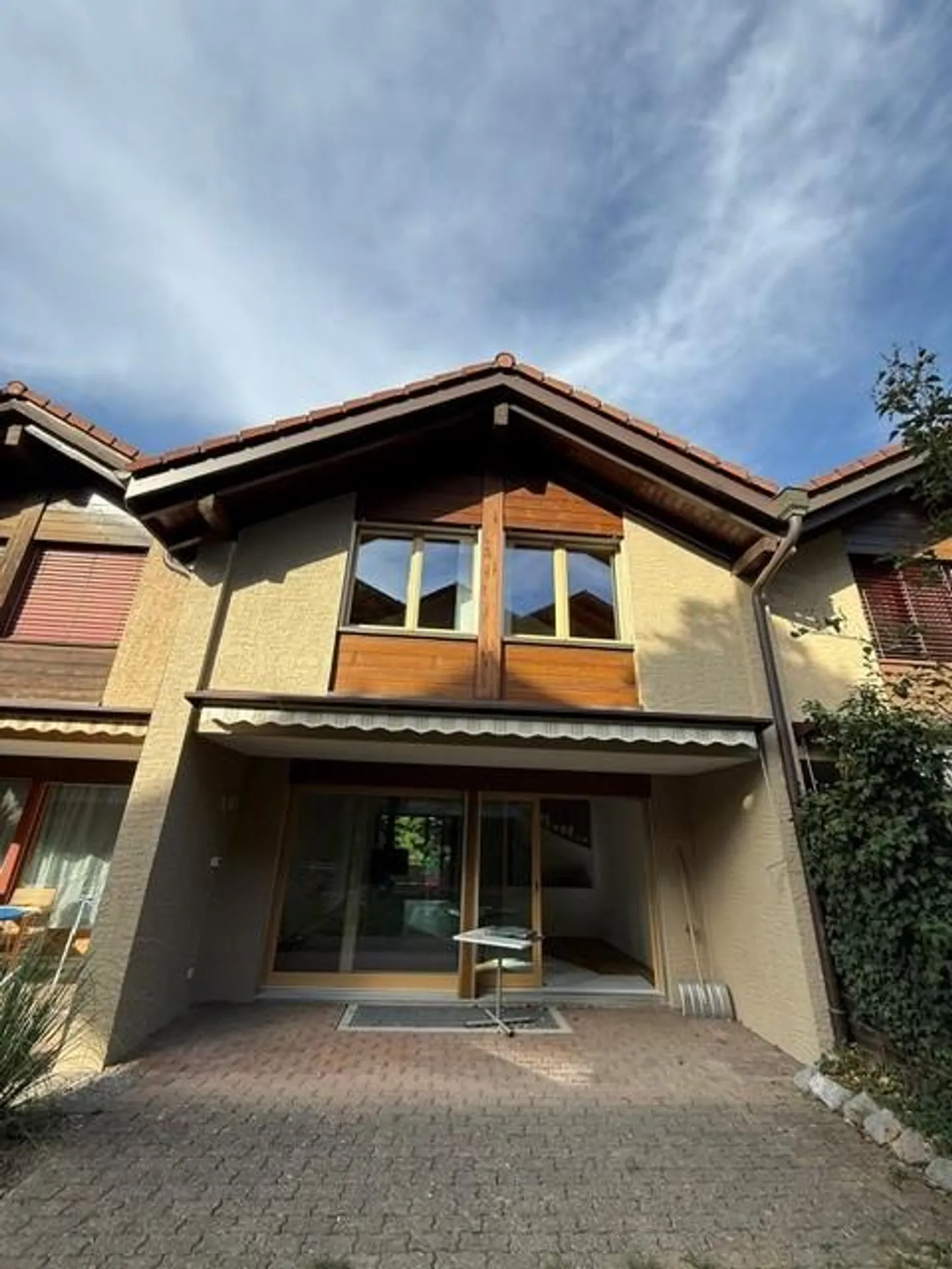 Maison de ville de 5,5 pièces près du lac, Gwatt (Spiez) - Photo 2 sur 27