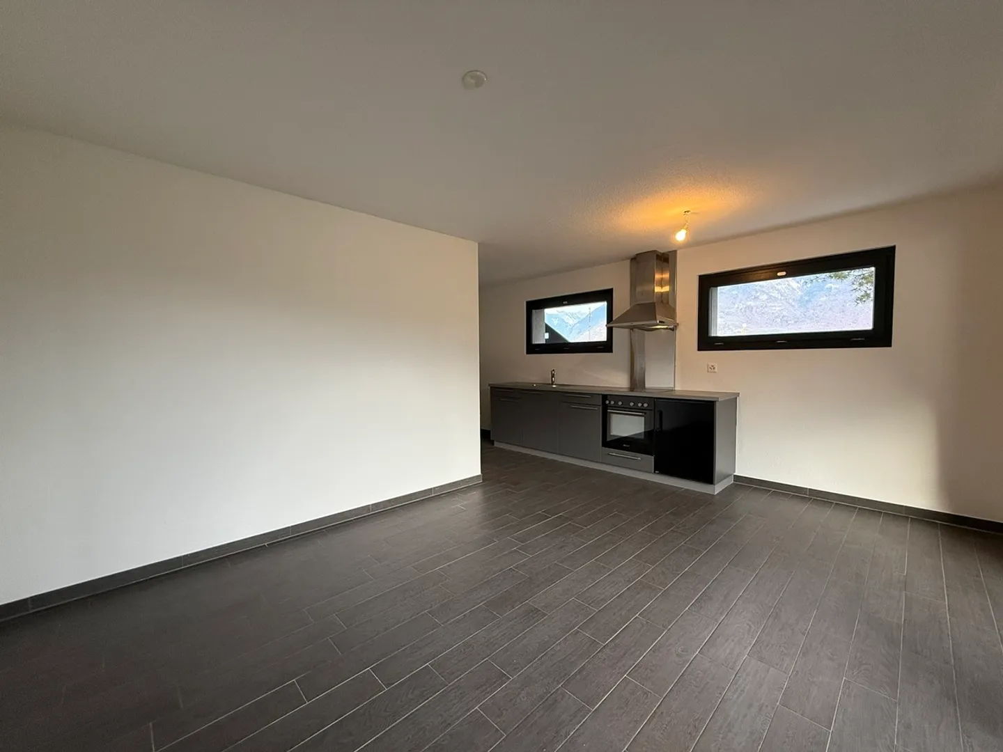 2,5 Zimmer Parterre - Foto 1 di 7