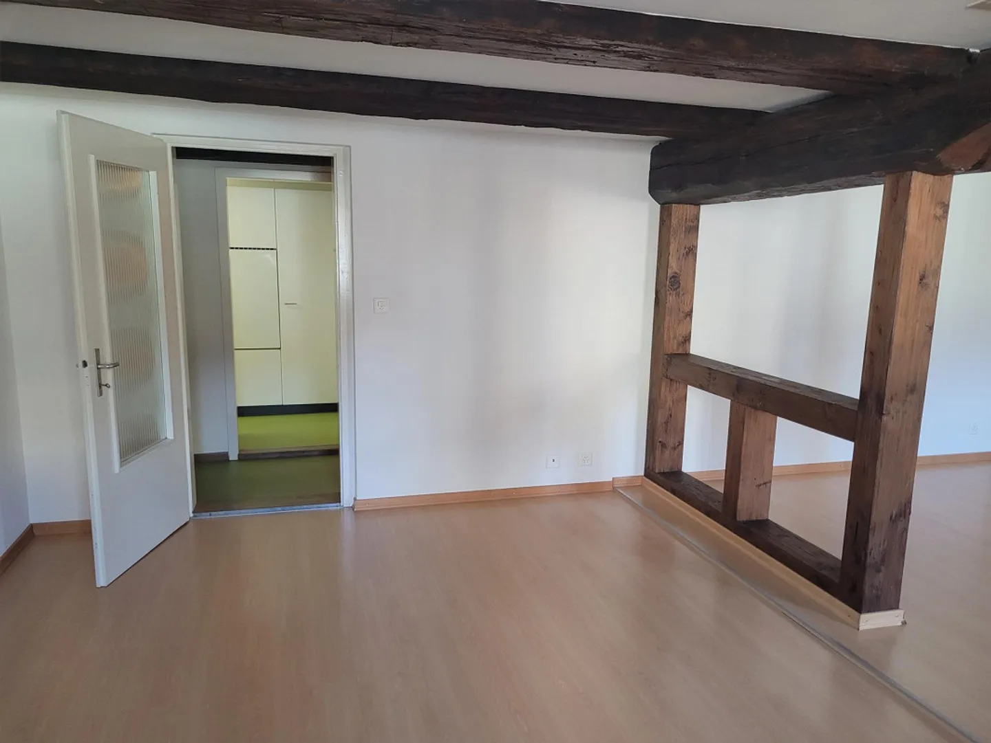 Incantevole appartamento in posizione centrale a Schaffhausen - Foto 3 di 11