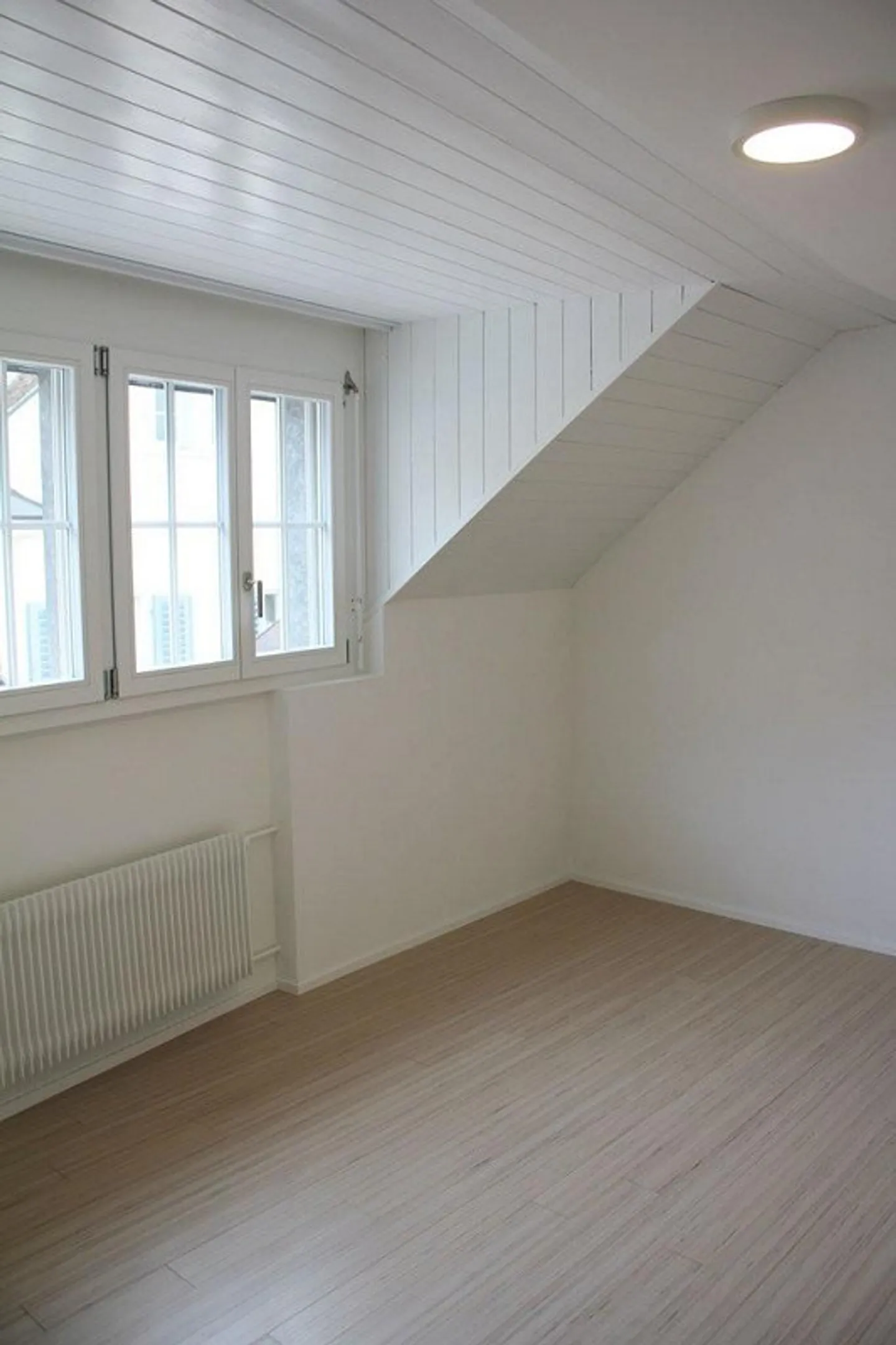 Gemütliche 3.5 Zimmer-Wohnung in der Churer Altstadt zu vermieten! - Foto 3 di 7