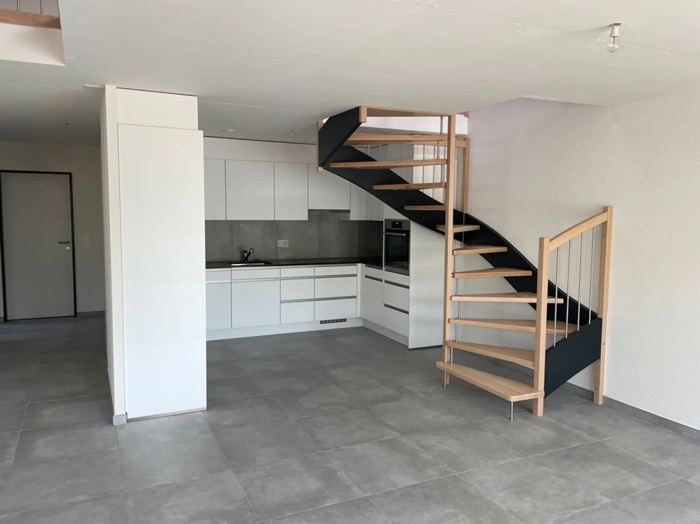Appartamento 5.5 stanze - Foto 2 di 11