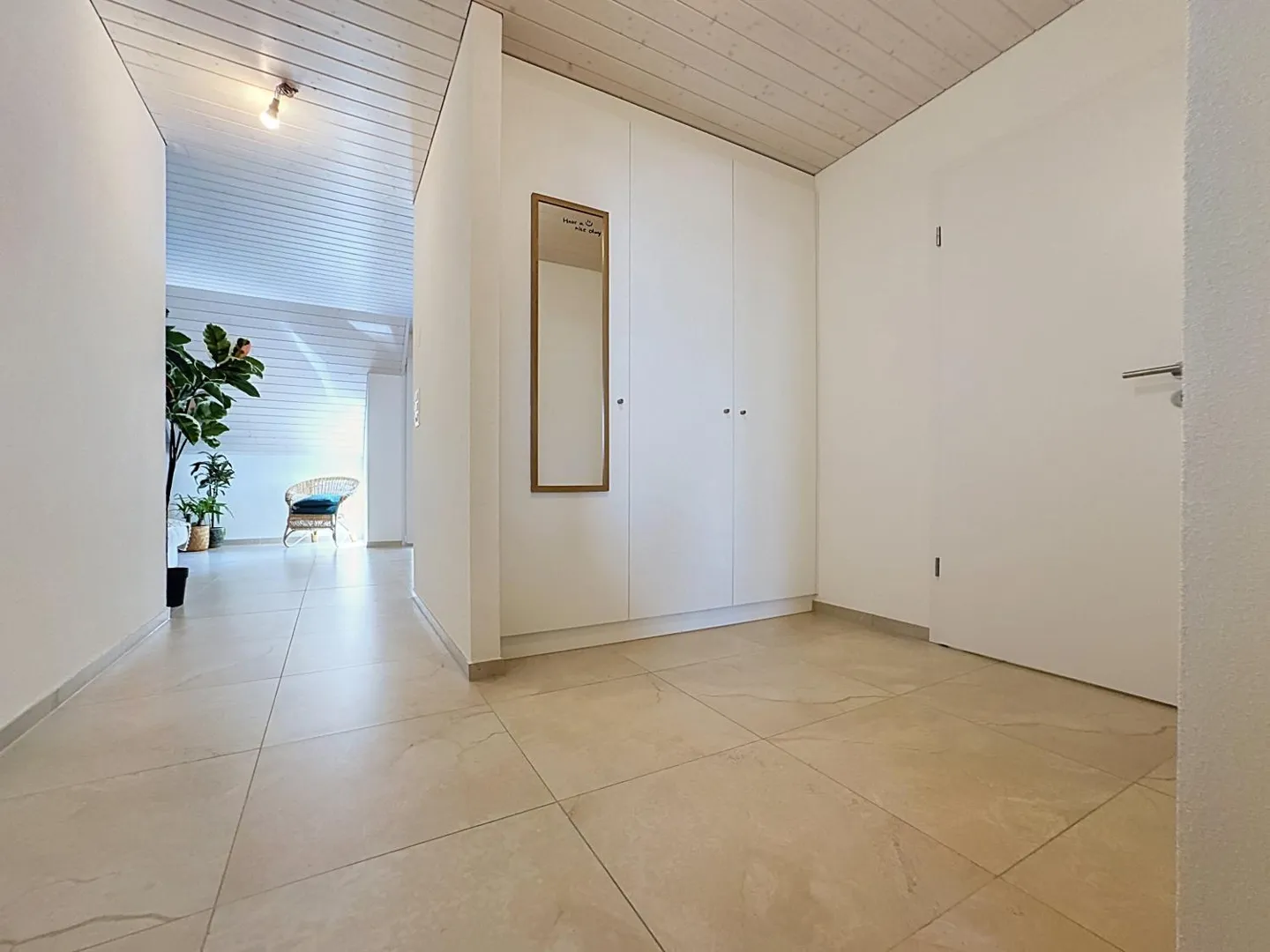 2.5 Room Apartment - Photo 6 of 8