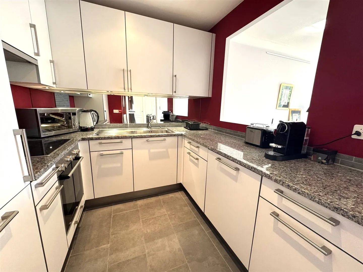 Stilvolles 4-Zimmer-Apartment in Malagnou - Foto 5 von 8