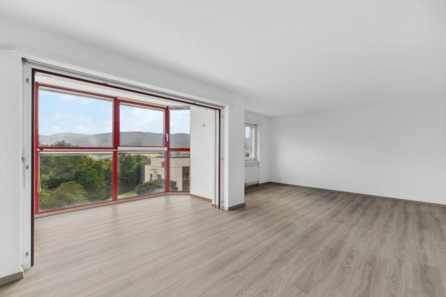 Apartment for rent - Photo 1 of 13