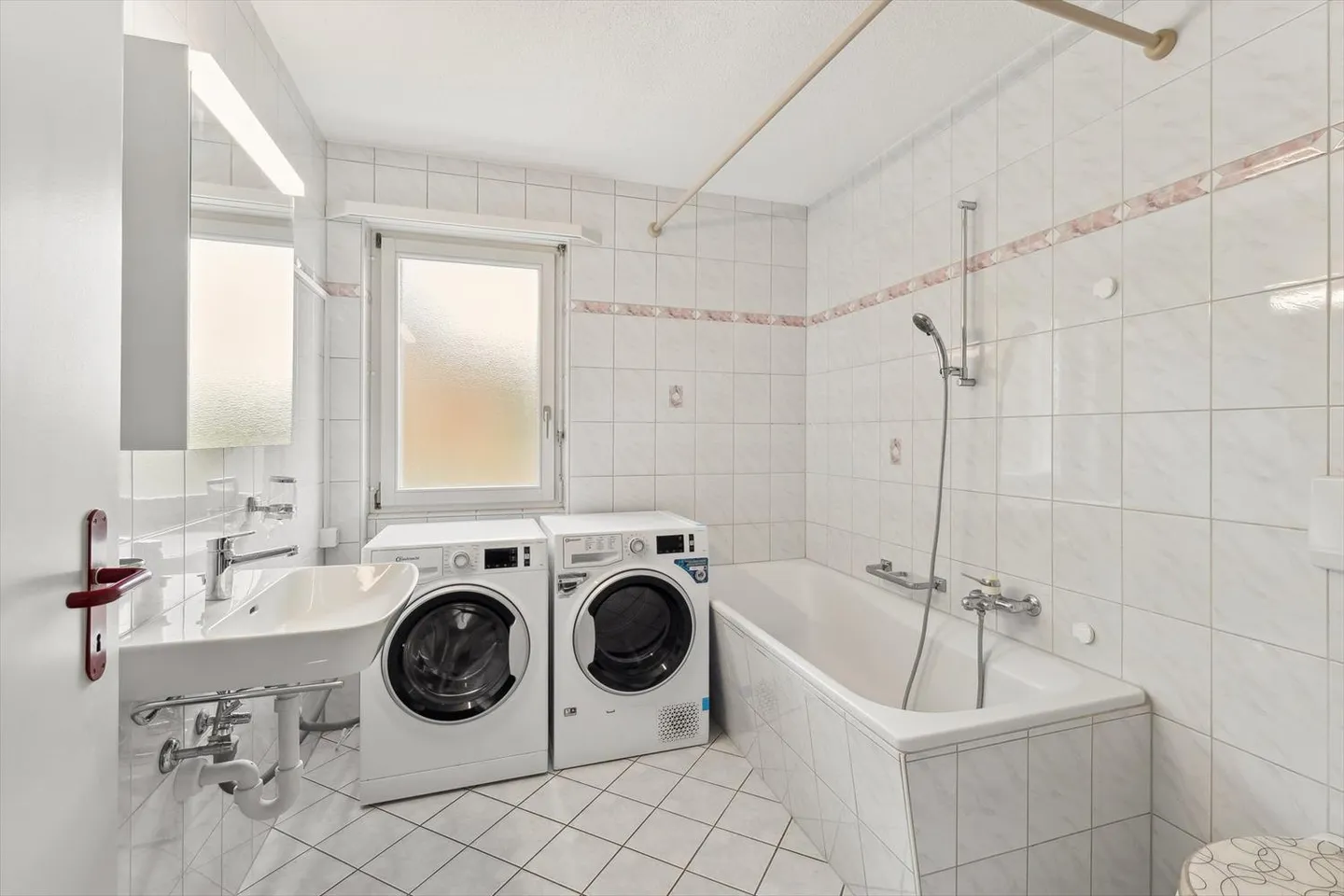 Apartment for rent - Photo 8 of 13