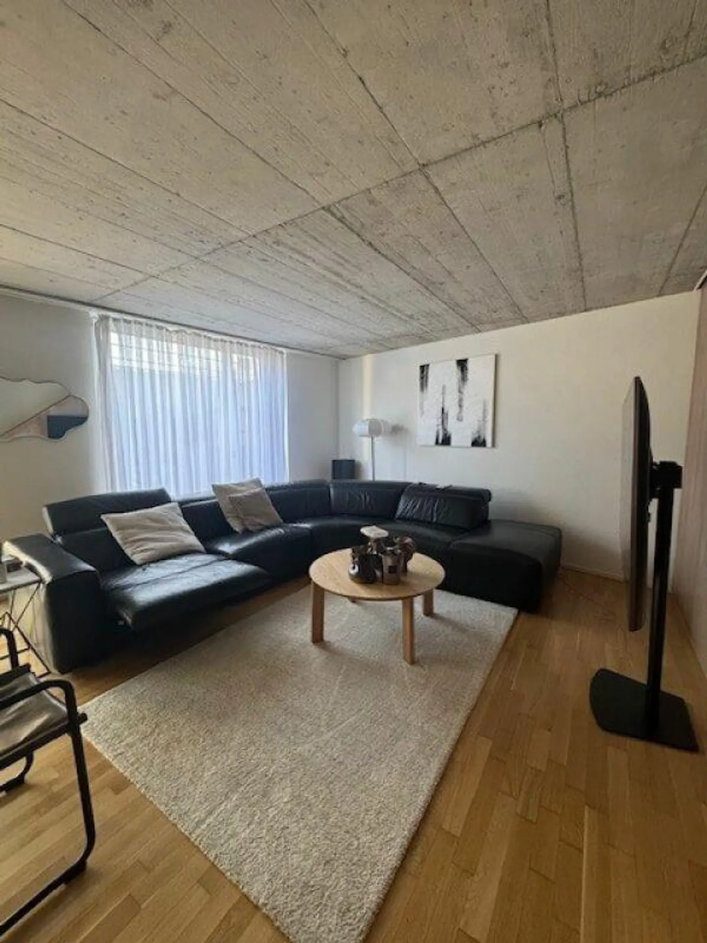 Unique Maisonette Apartment in Central Location - Photo 4 of 8