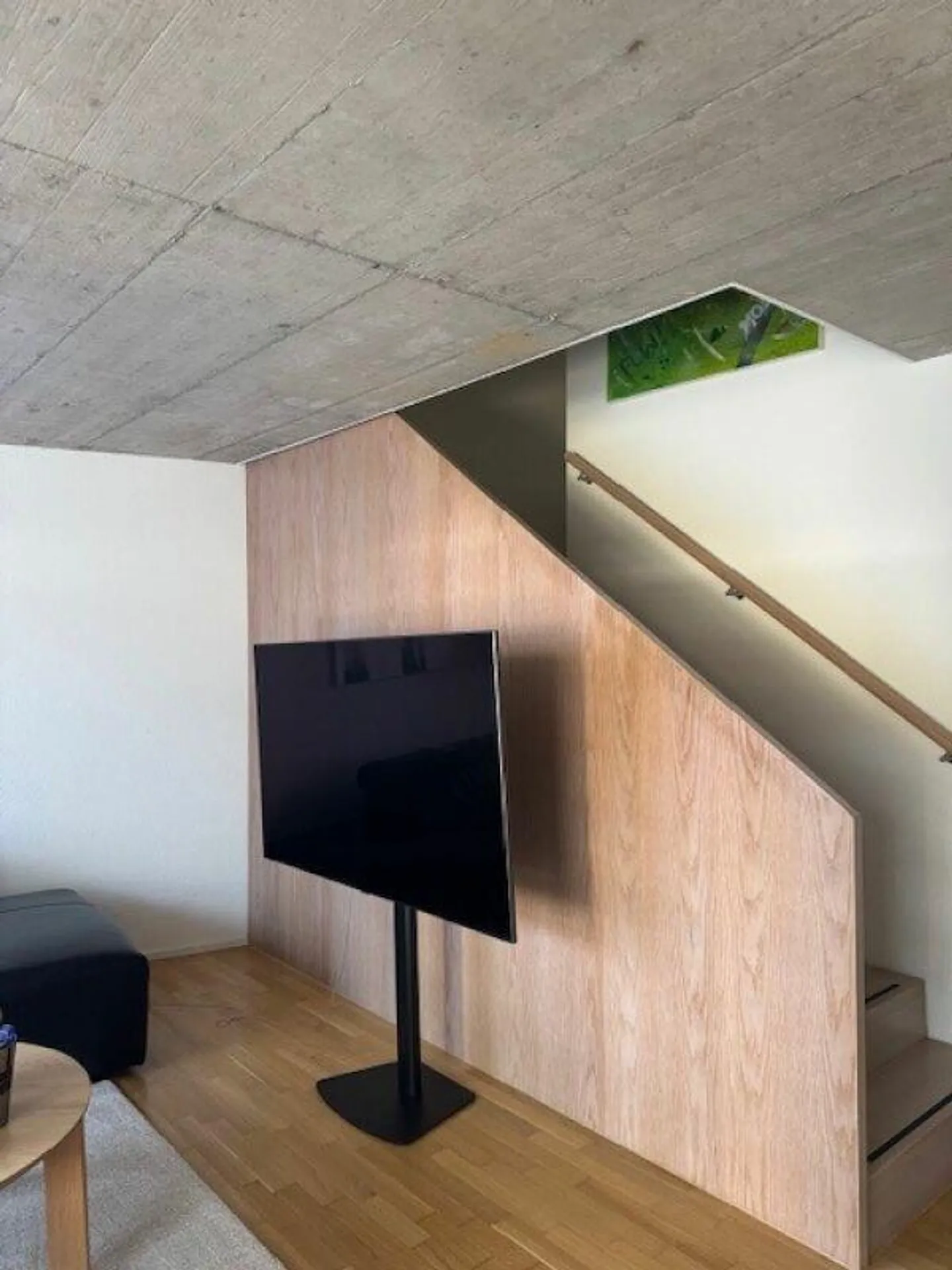 Unique Maisonette Apartment in Central Location - Photo 8 of 8