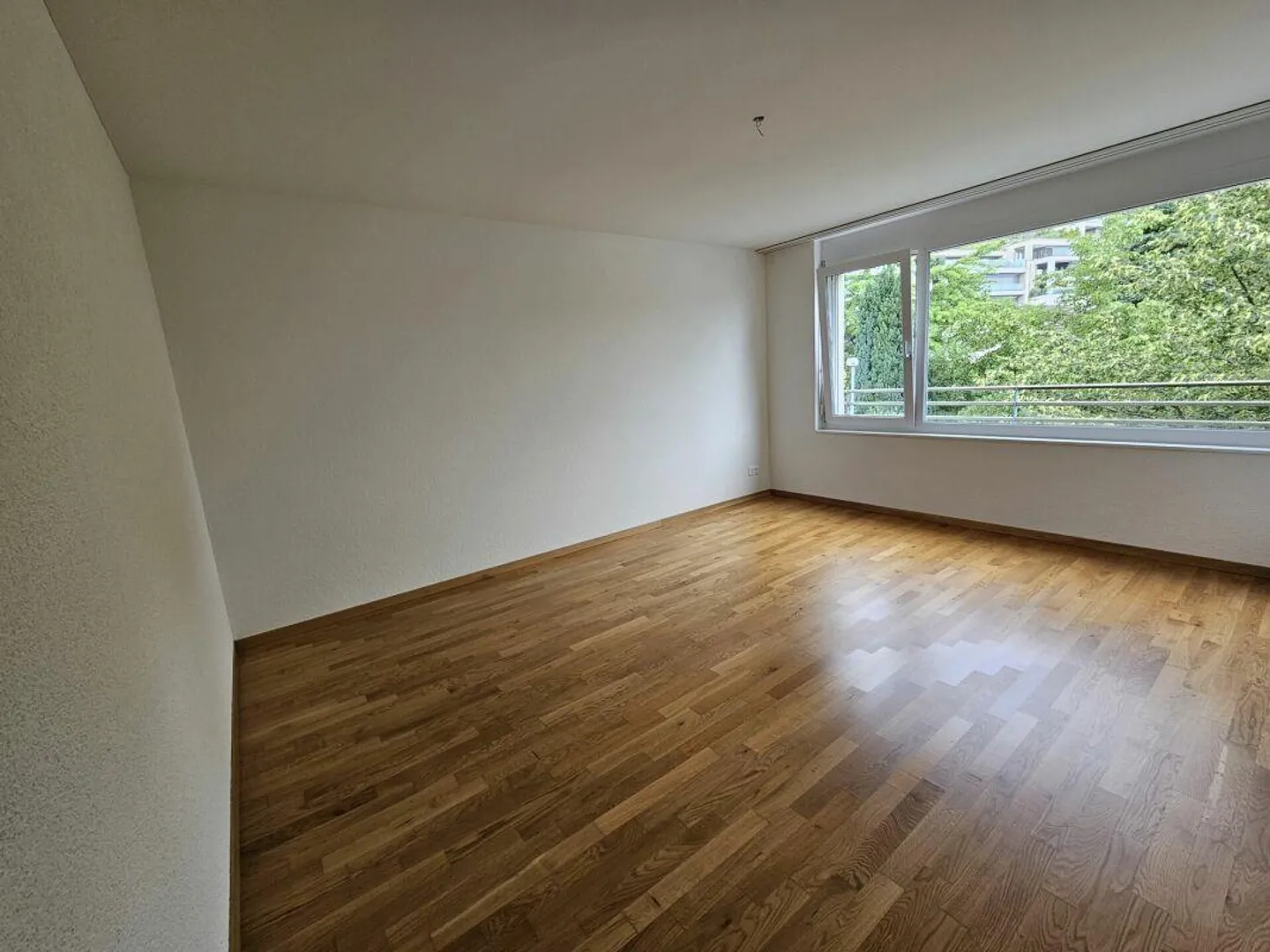 Luminoso appartamento di 3,5 stanze con grande balcone - Foto 7 di 11