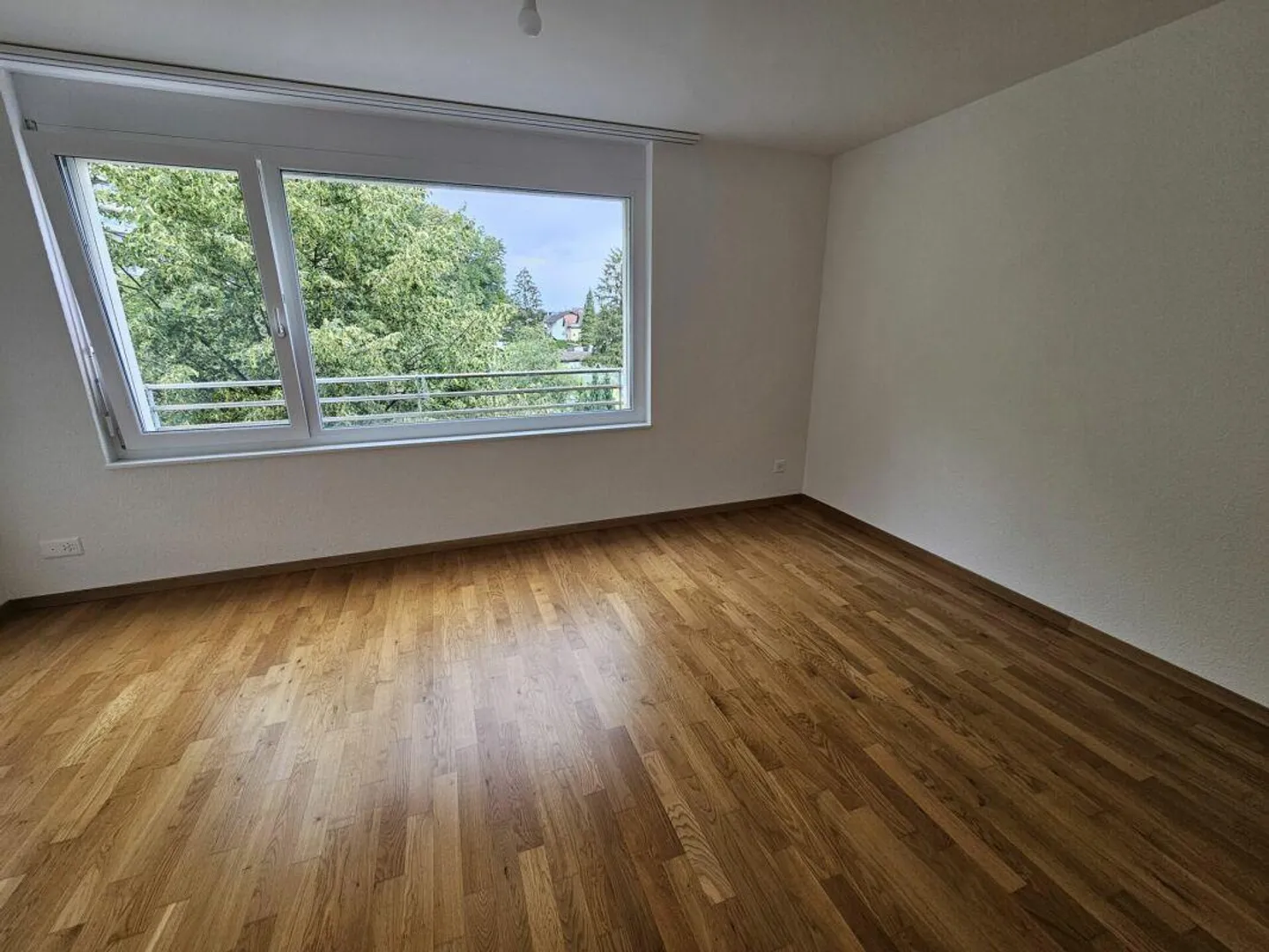 Luminoso appartamento di 3,5 stanze con grande balcone - Foto 8 di 11