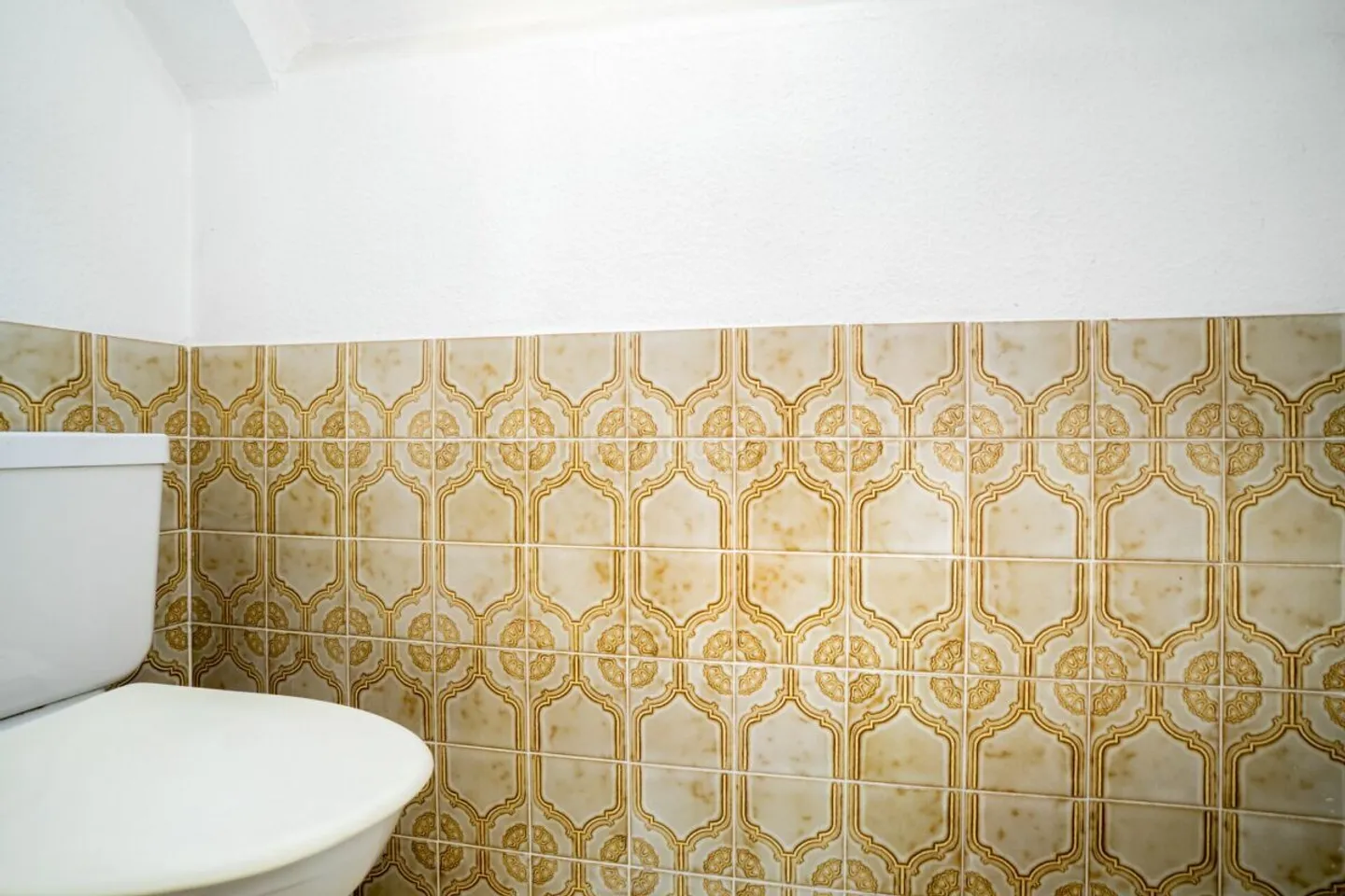 Charmante maison de milieu de 5,5 pièces avec potentiel dans un emplacement prisé - Photo 17 sur 24