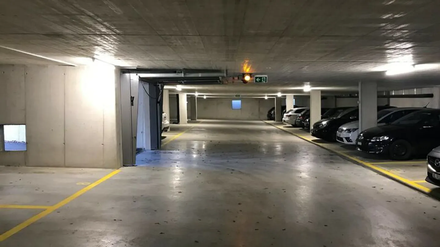 Posto auto interno numero 35 - Foto 1 di 4