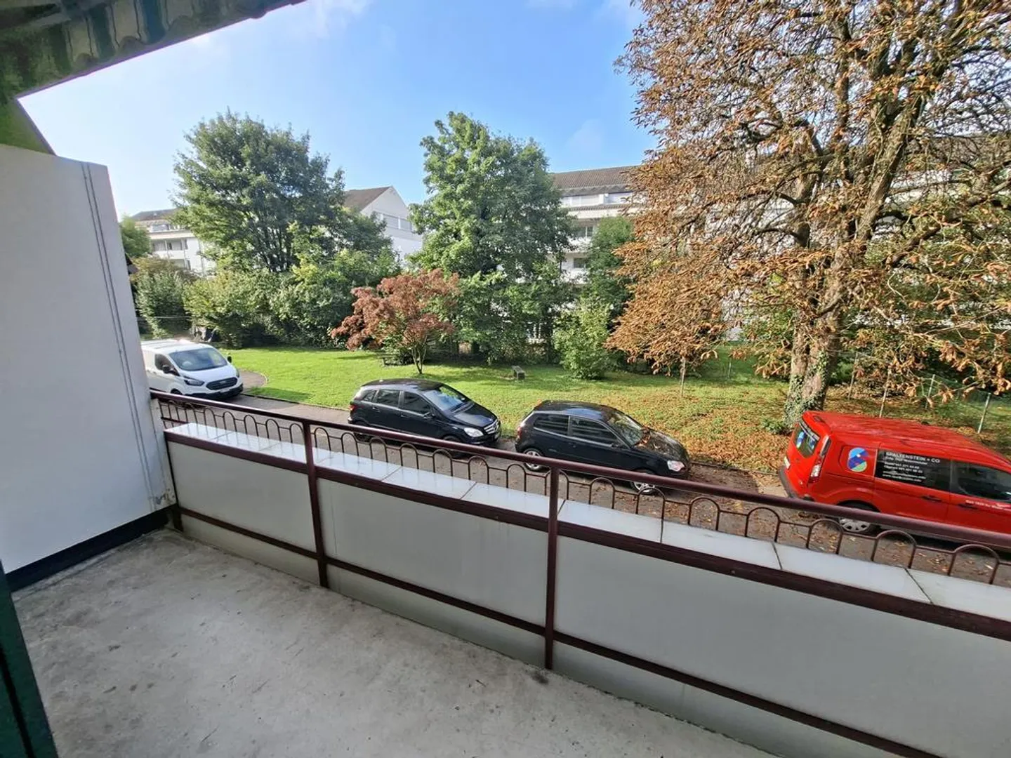 Central 2-room apartment on the raised ground floor with balcony - Photo 1 of 9