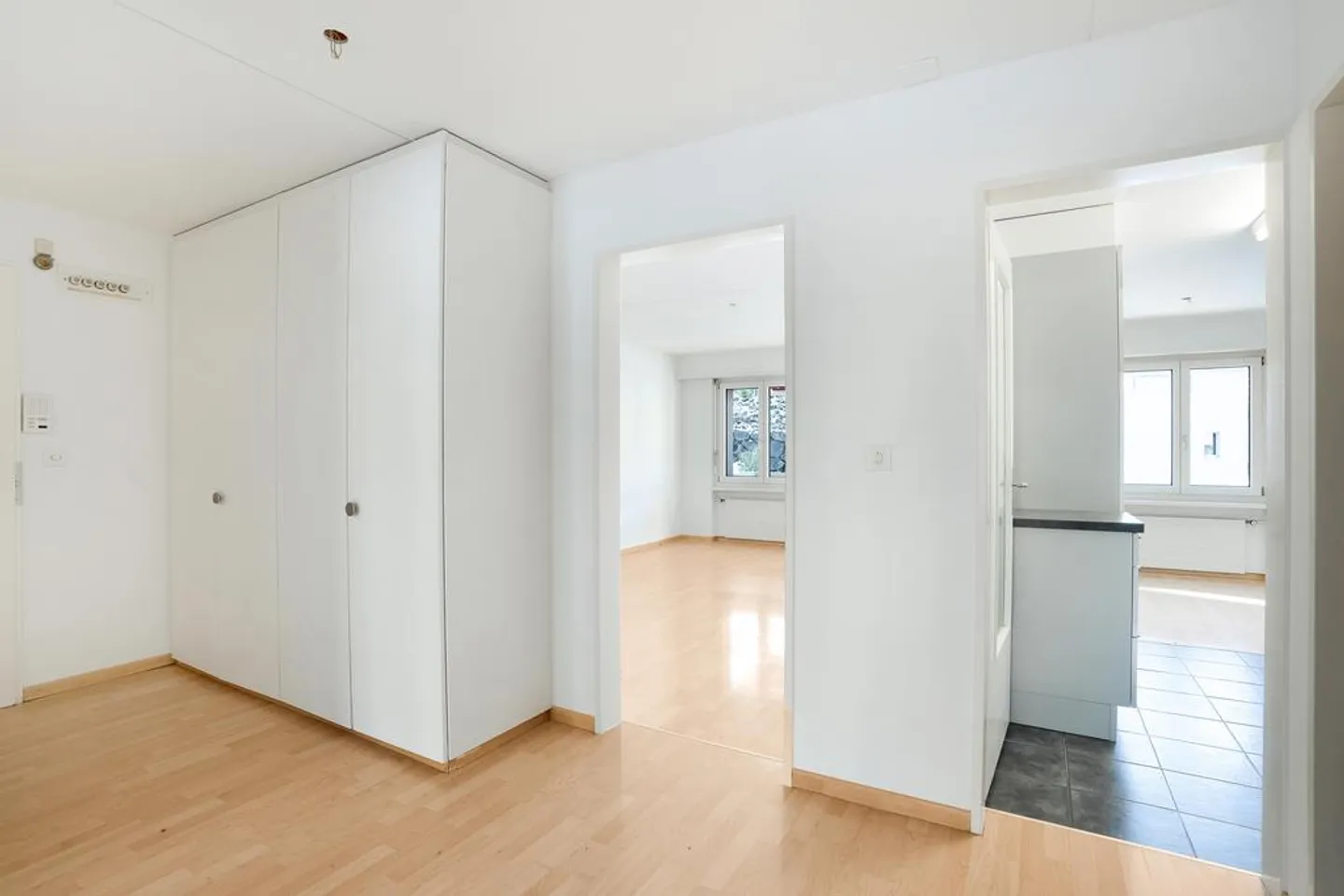 Moderno appartamento di 4,5 stanze con terrazza - Foto 6 di 7