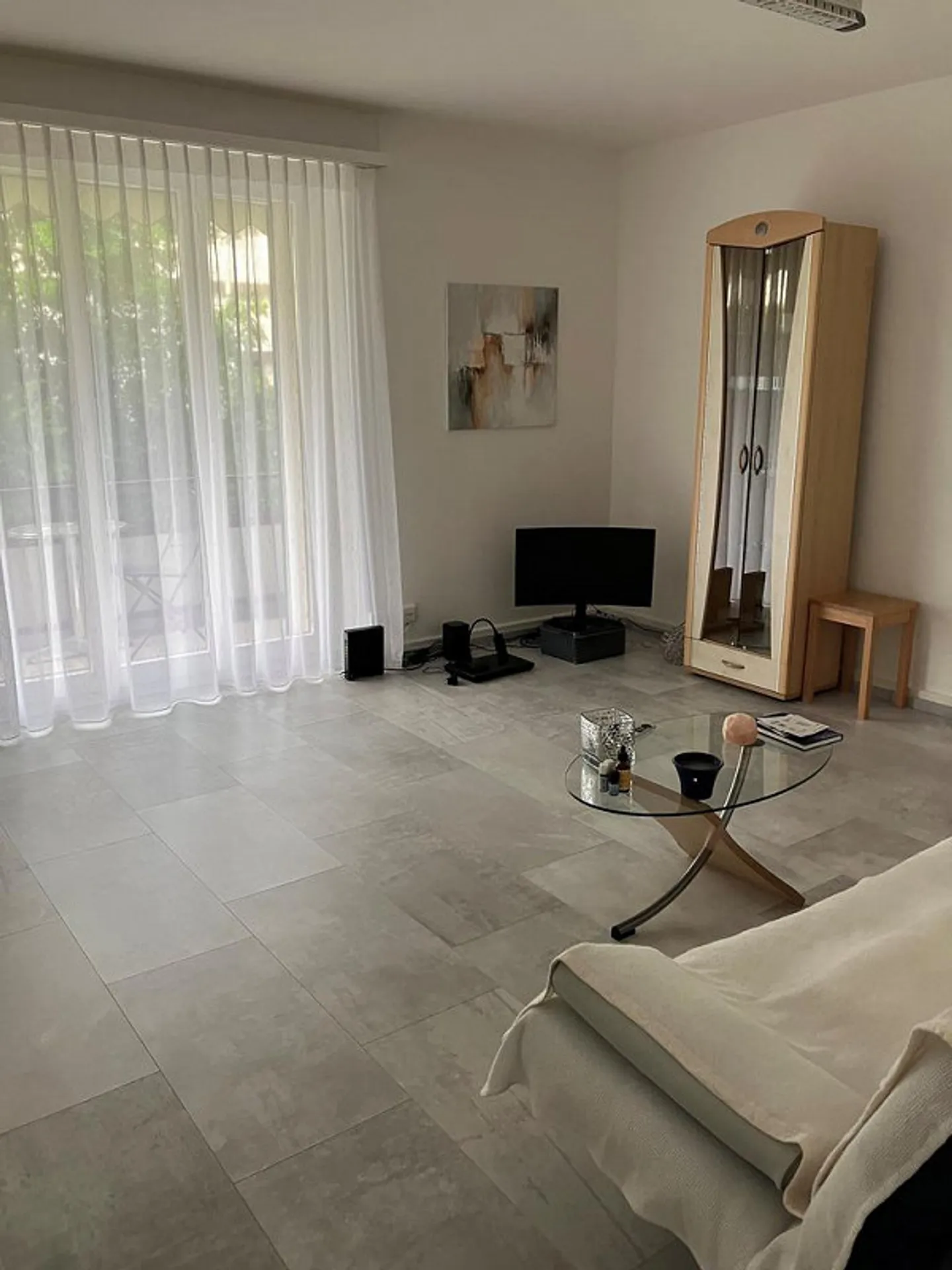 Central 2-room apartment on the raised ground floor with balcony - Photo 4 of 9