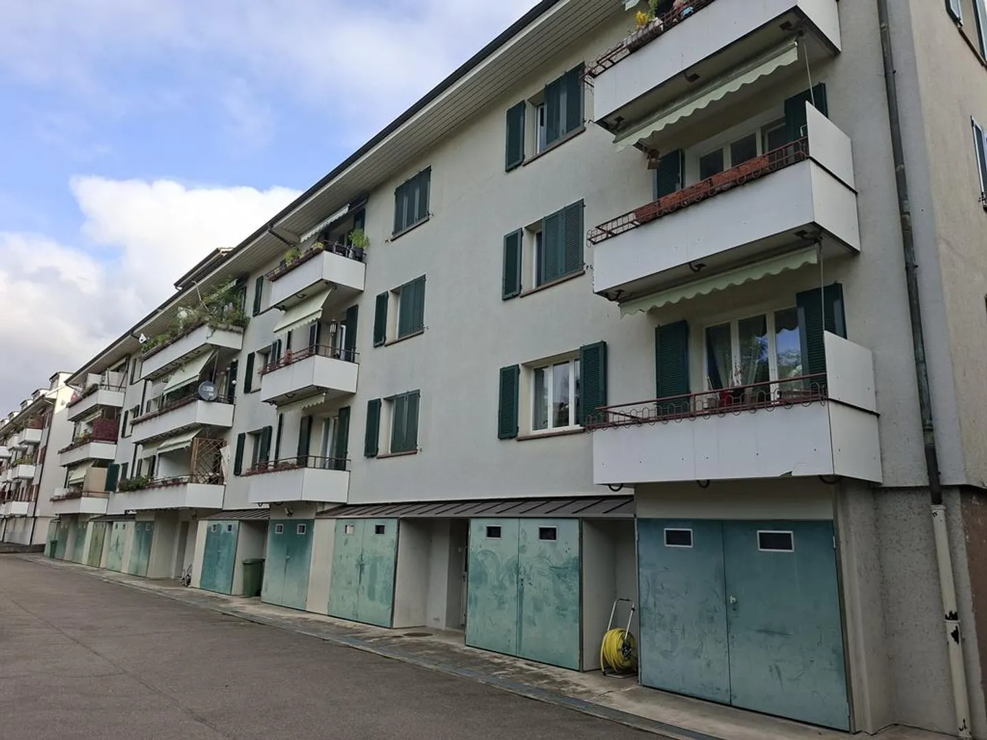 Central 2-room apartment on the raised ground floor with balcony - Photo 5 of 9
