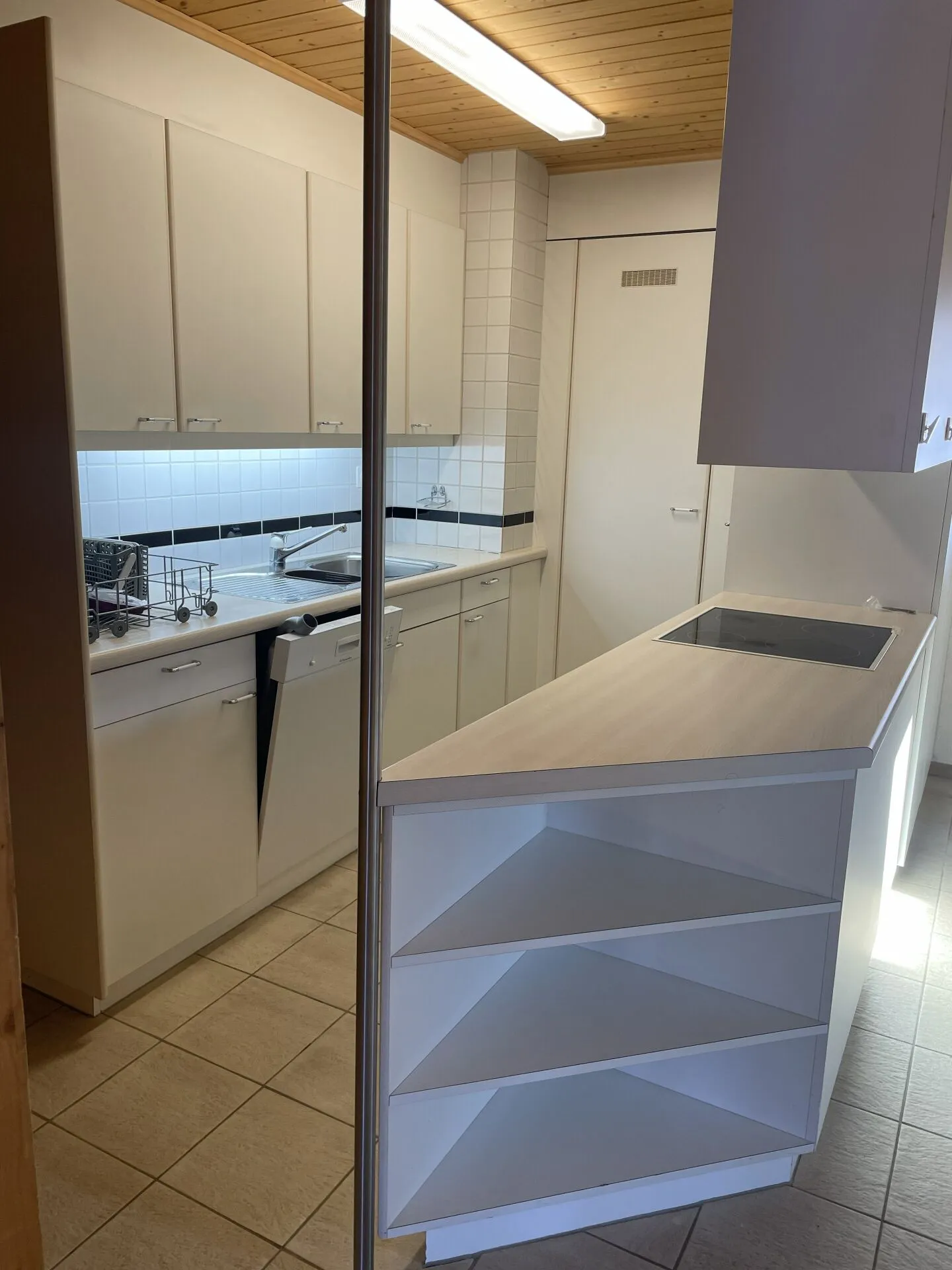 3.5 Room Attic Apartment - Photo 9 of 27