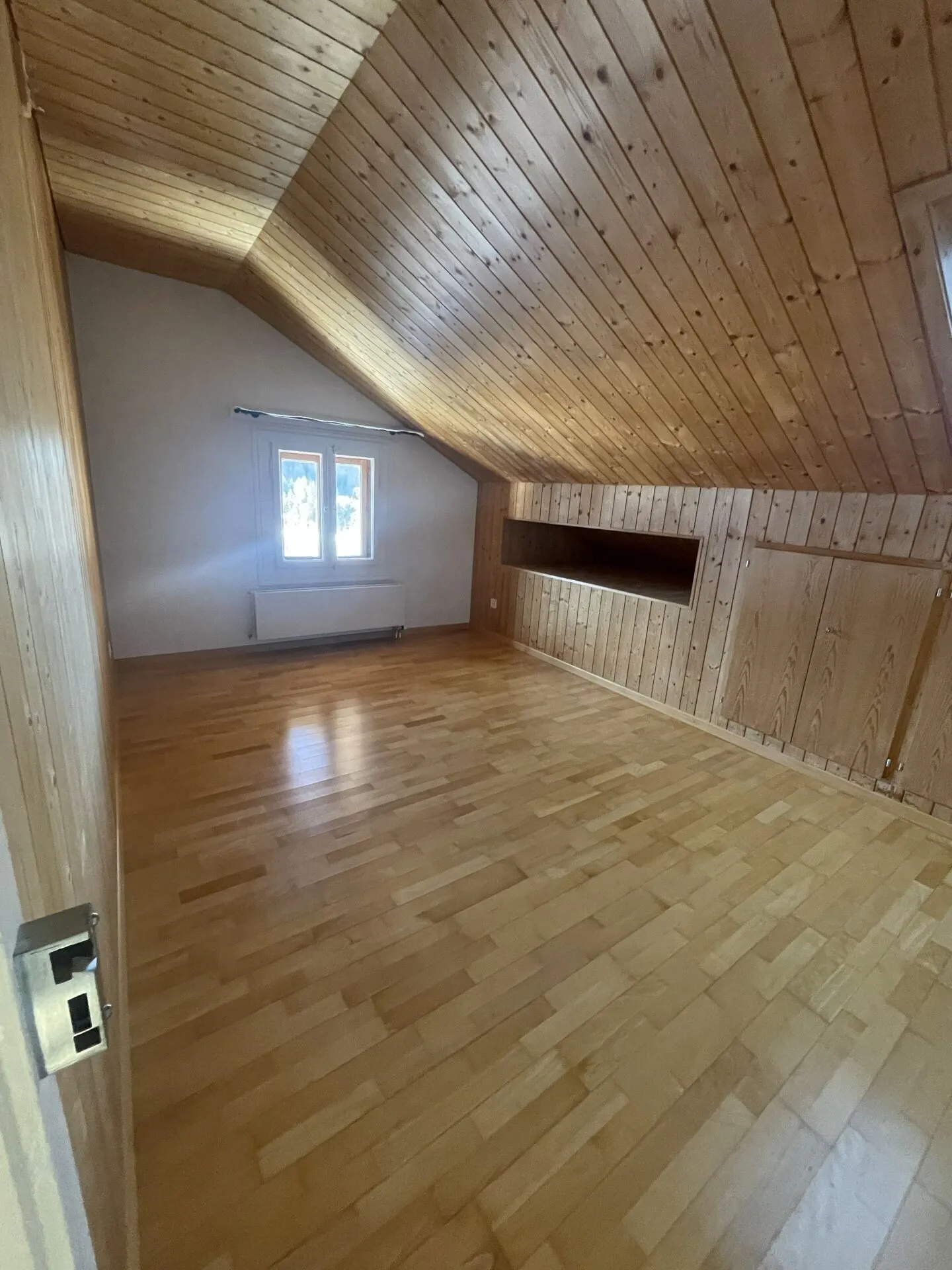 3.5 Room Attic Apartment - Photo 16 of 27