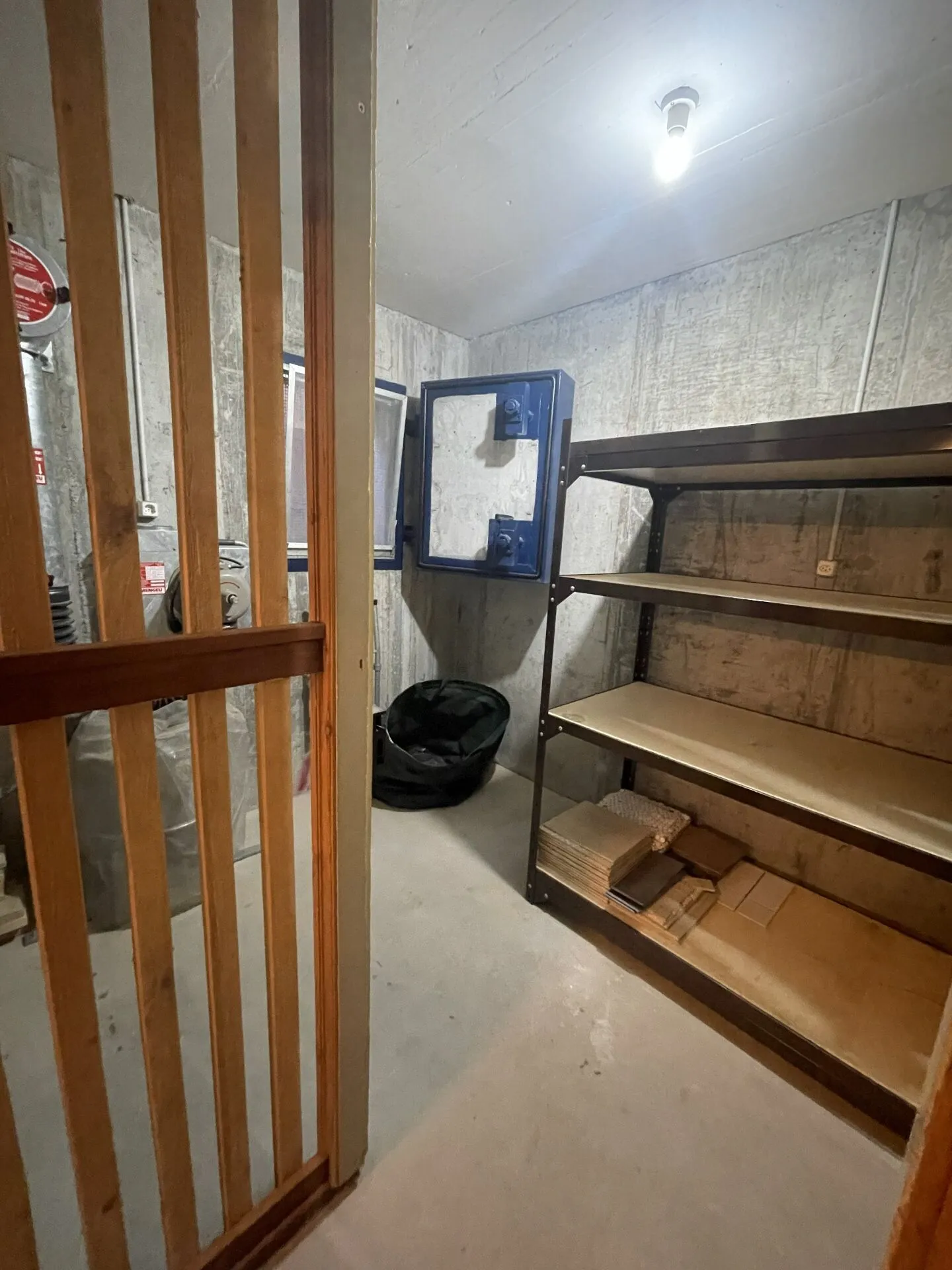 3.5 Room Attic Apartment - Photo 23 of 27