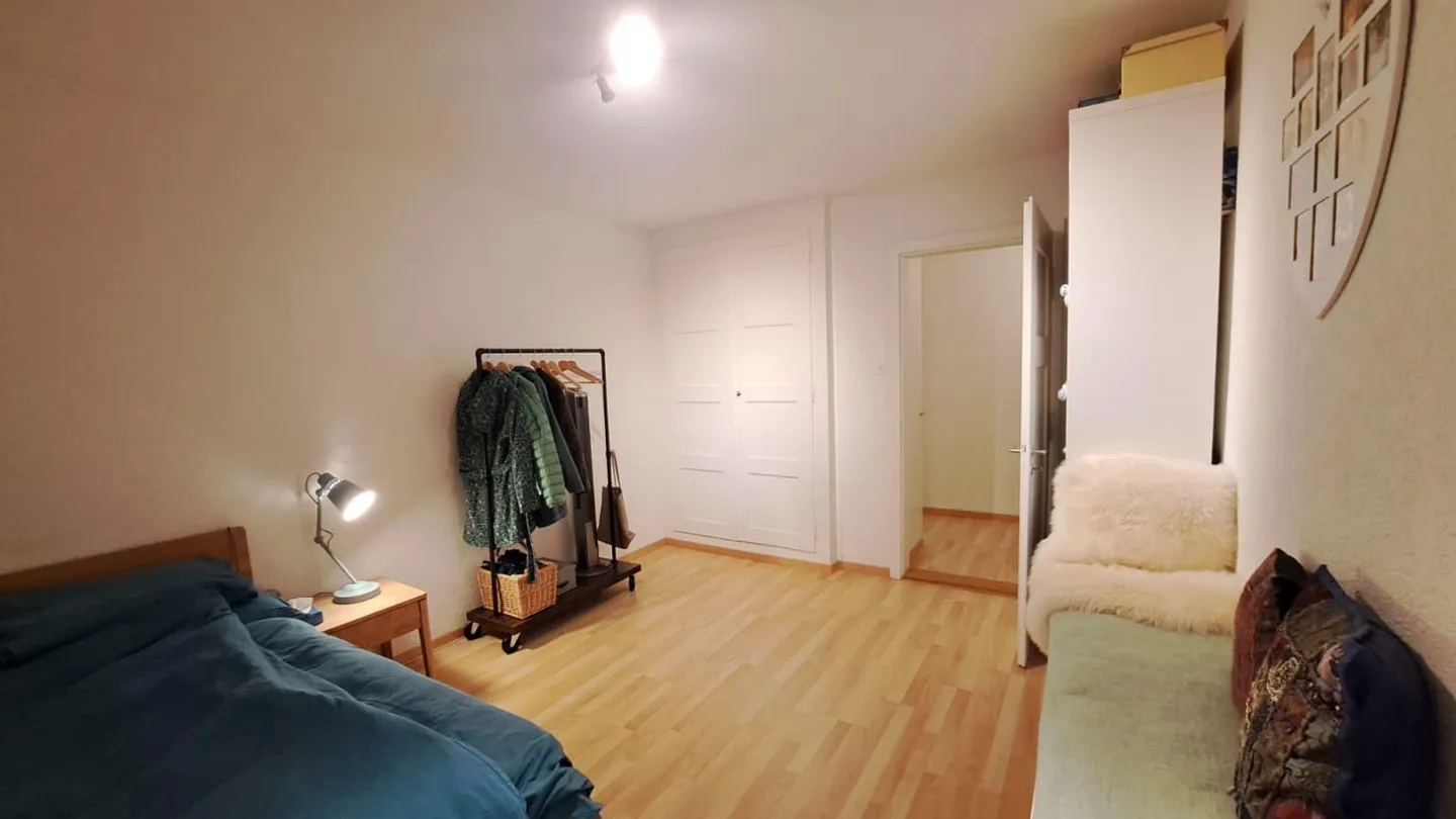 Cozy Living in the Murifeld District - Photo 3 of 9