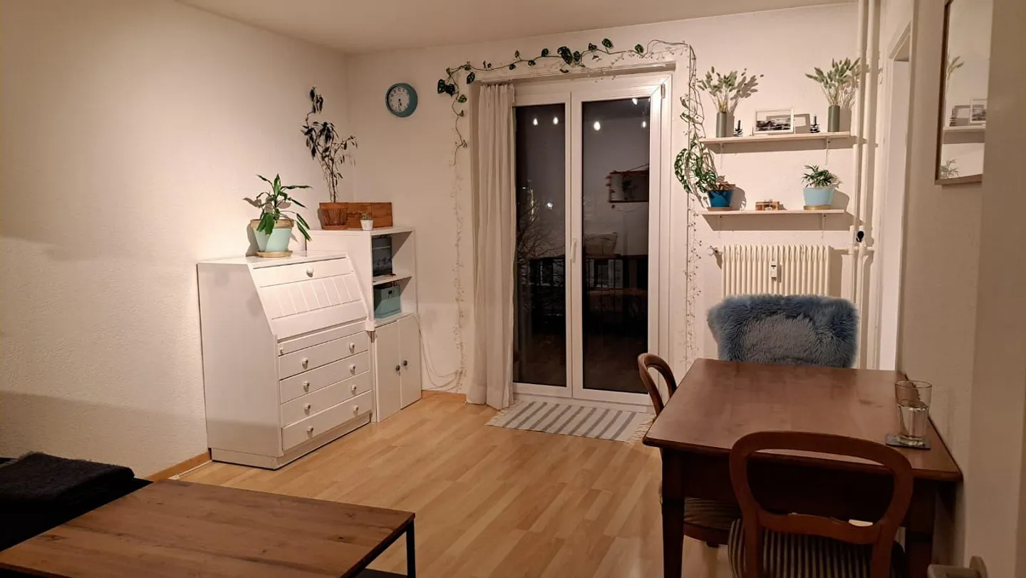 Cozy Living in the Murifeld District - Photo 7 of 9