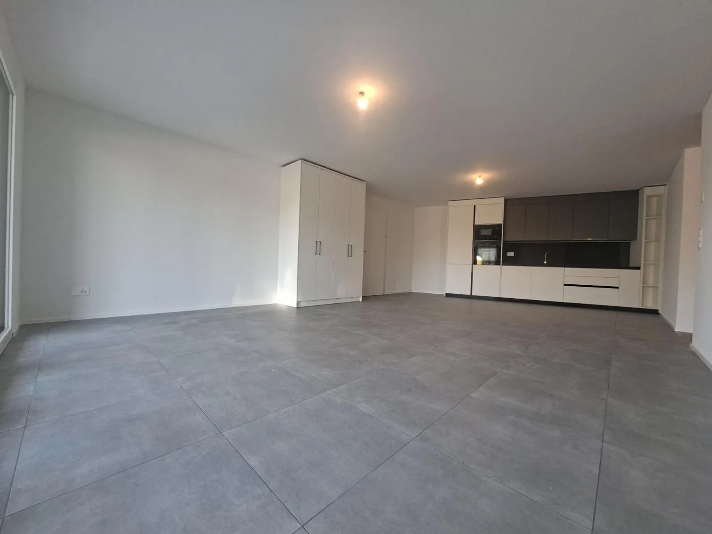 Modernes Erdgeschoss-Apartment - Foto 1 von 10
