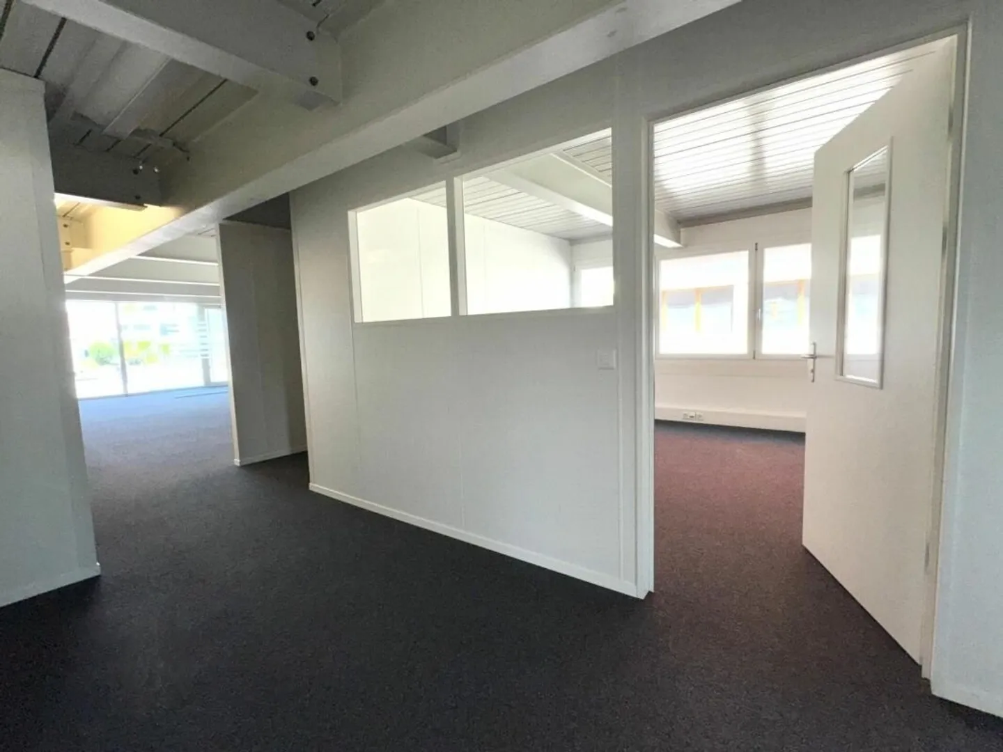 Moderne Bürofläche mit Top-Anbindung in Aadorf - Foto 8 von 12