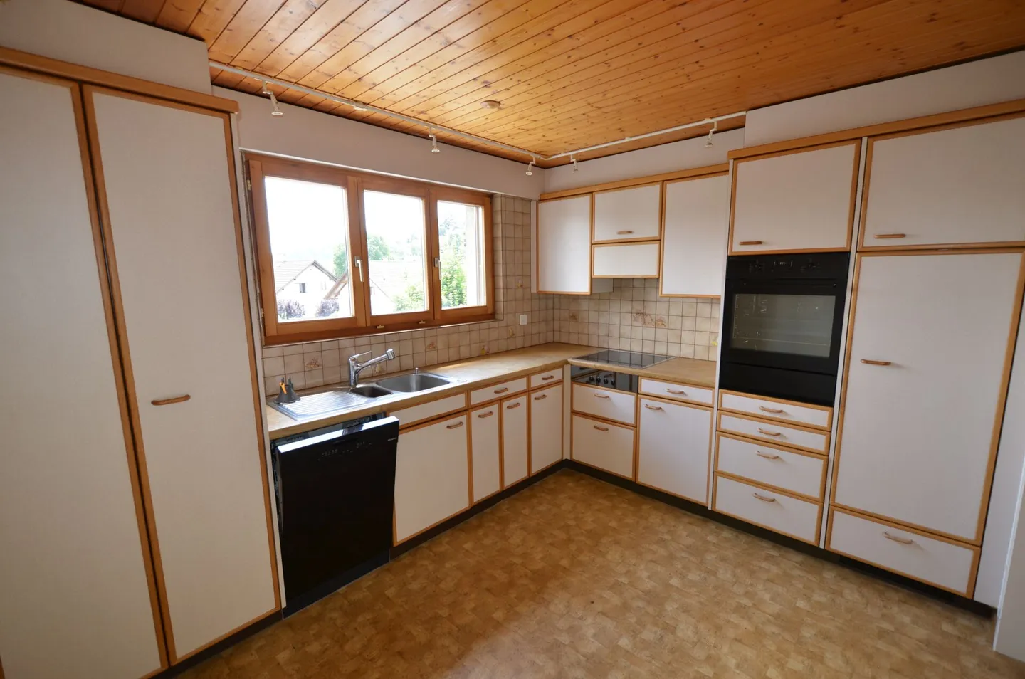 4 1/2-Room Attic Apartment with Winter Garden - Photo 3 of 17