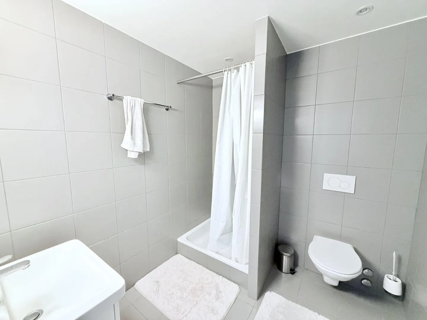 Spacious! 2.5-room apartment with balcony - Photo 5 of 5