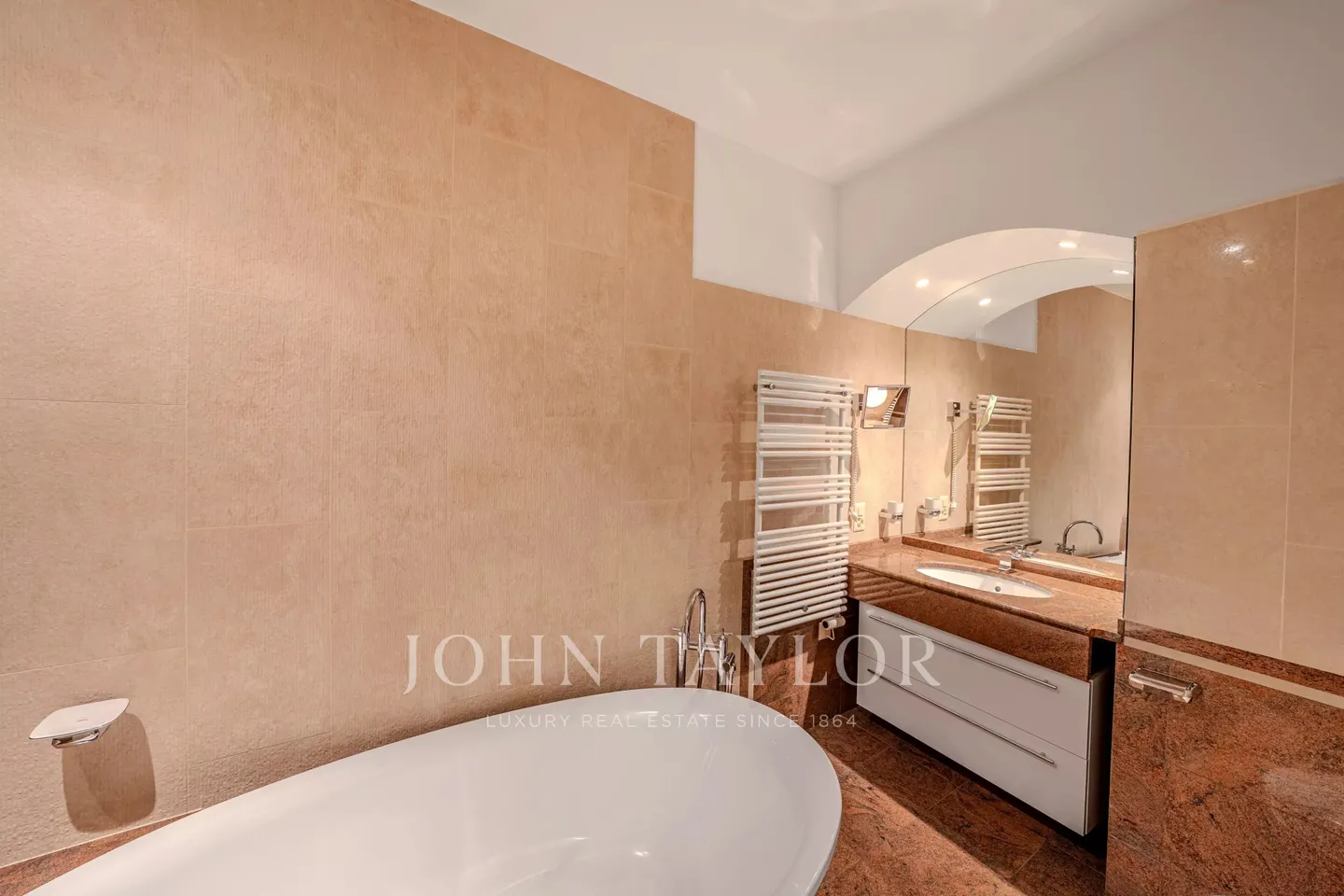 Superbo appartamento di 3,5 locali con volumi notevoli e vista sul lago - Foto 6 di 10